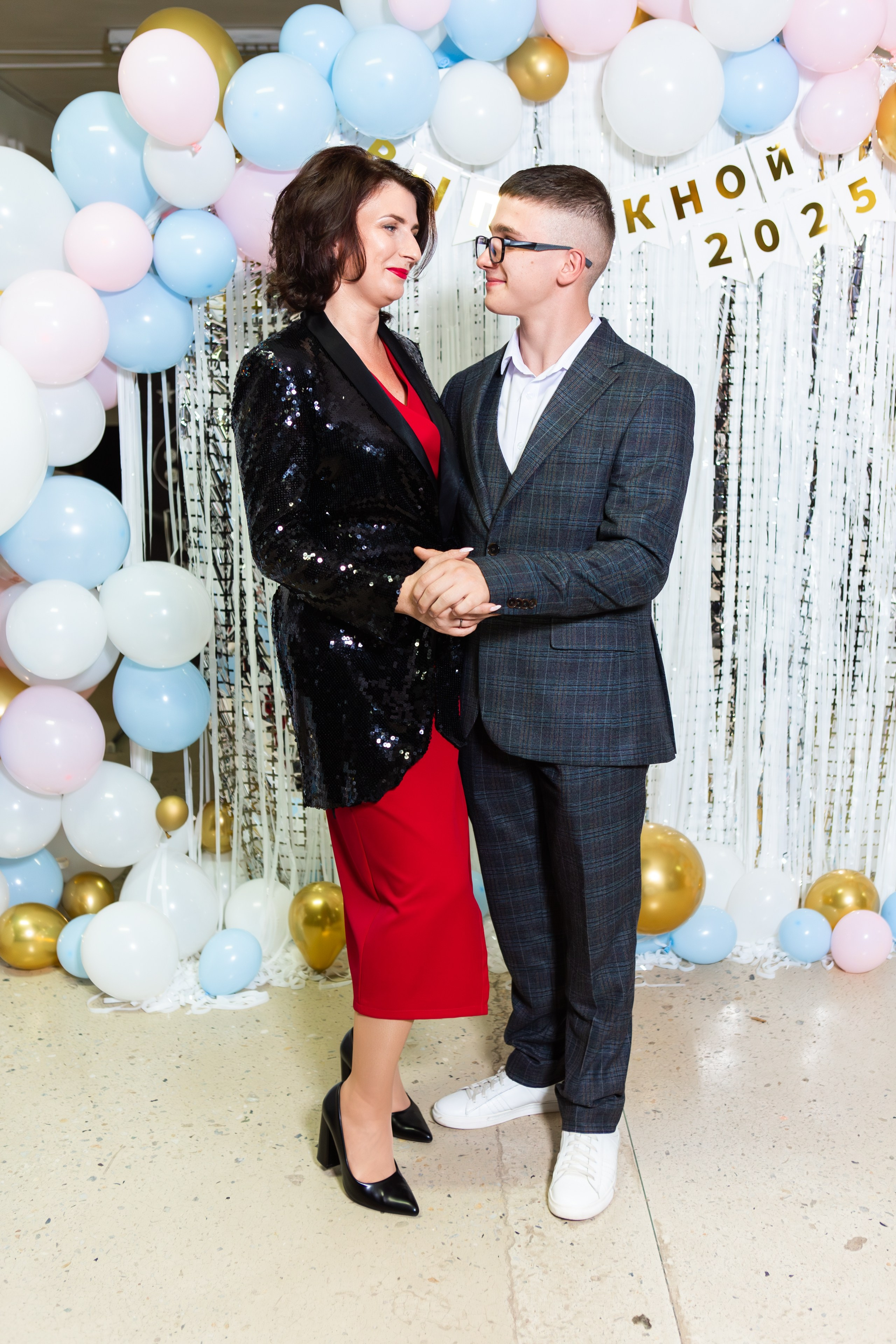 ФОТОСЕССИЯ С РОДИТЕЛЯМИ ВЫПУСКНОЙ 2025 9 ШКОЛА МЦЕНСК. ТВОЙ АЛЬБОМ / ТВОИ ПРАВИЛА