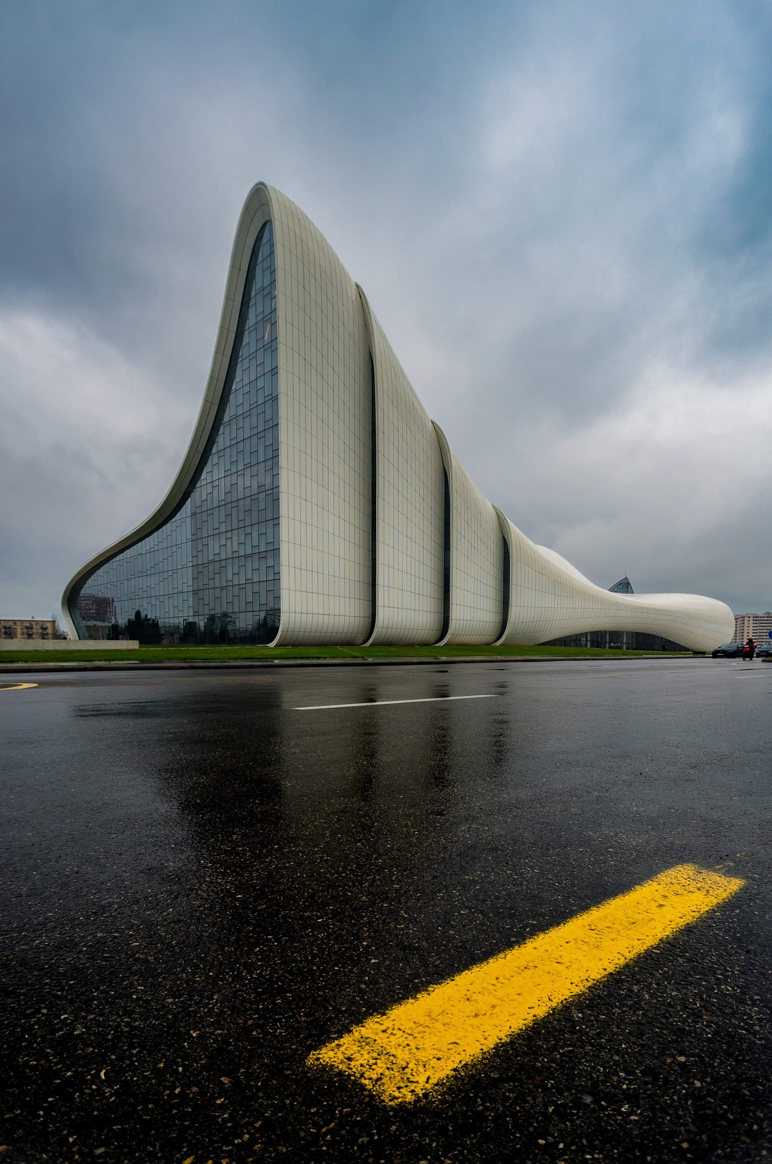 Heydar Aliyev Center | Baku. Архитектурный фотограф Кирилл Цыбенко. Работаю в Москве, по всей России и Миру