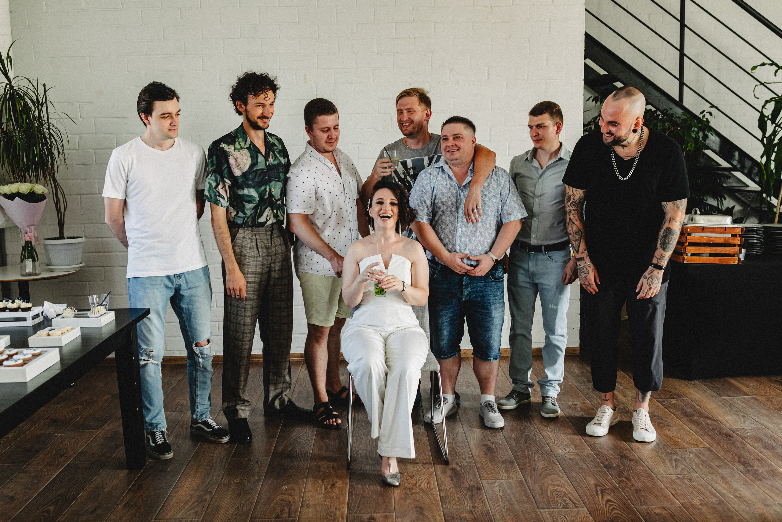 Свадьба Жени и Паши. С друзьями. Свадебный и семейный фотограф Женя Добрянская в Нижнем Новгороде