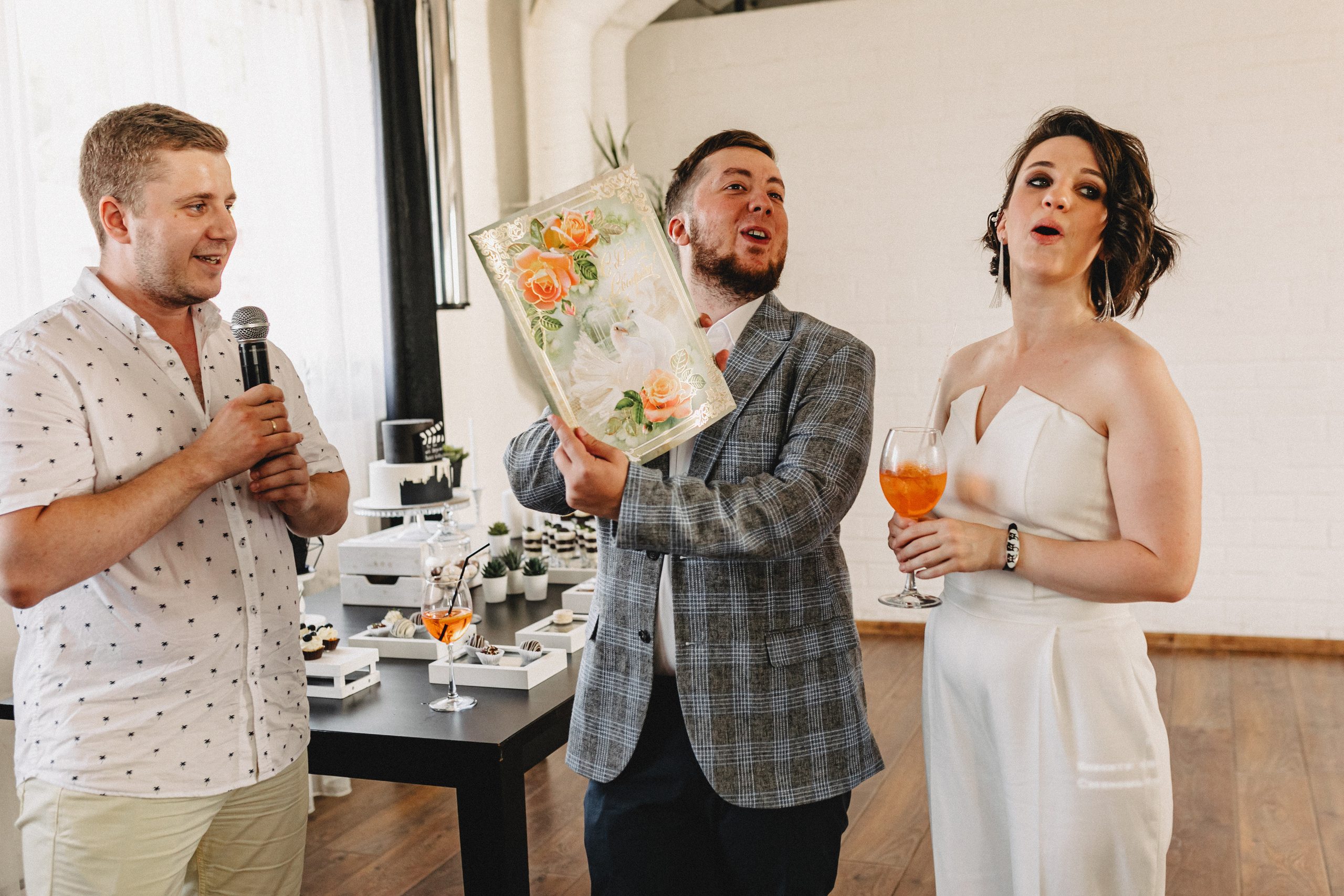 Свадьба Жени и Паши. С друзьями. Свадебный и семейный фотограф Женя Добрянская в Нижнем Новгороде