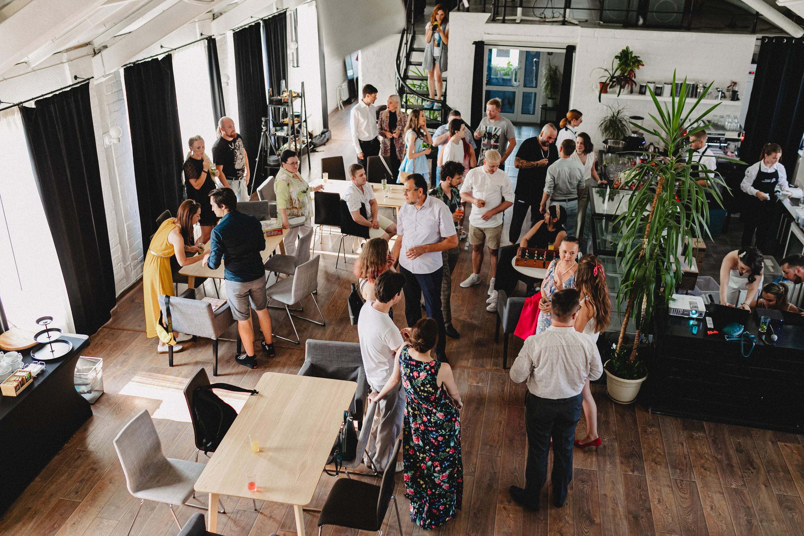 Свадьба Жени и Паши. С друзьями. Свадебный и семейный фотограф Женя Добрянская в Нижнем Новгороде