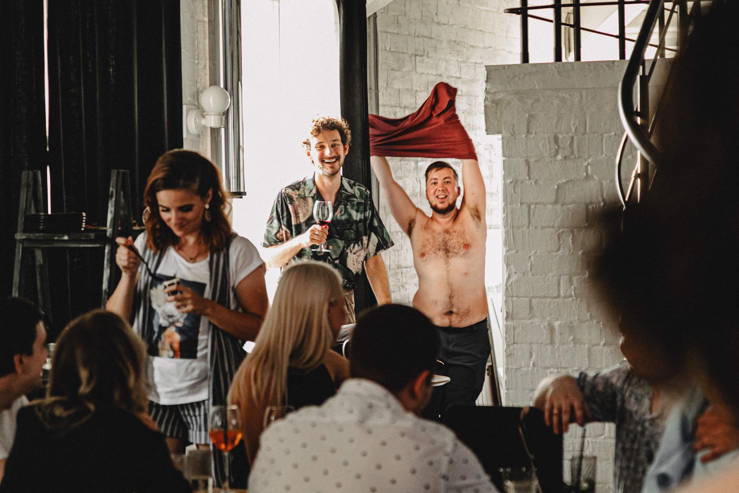 Свадьба Жени и Паши. С друзьями. Свадебный и семейный фотограф Женя Добрянская в Нижнем Новгороде
