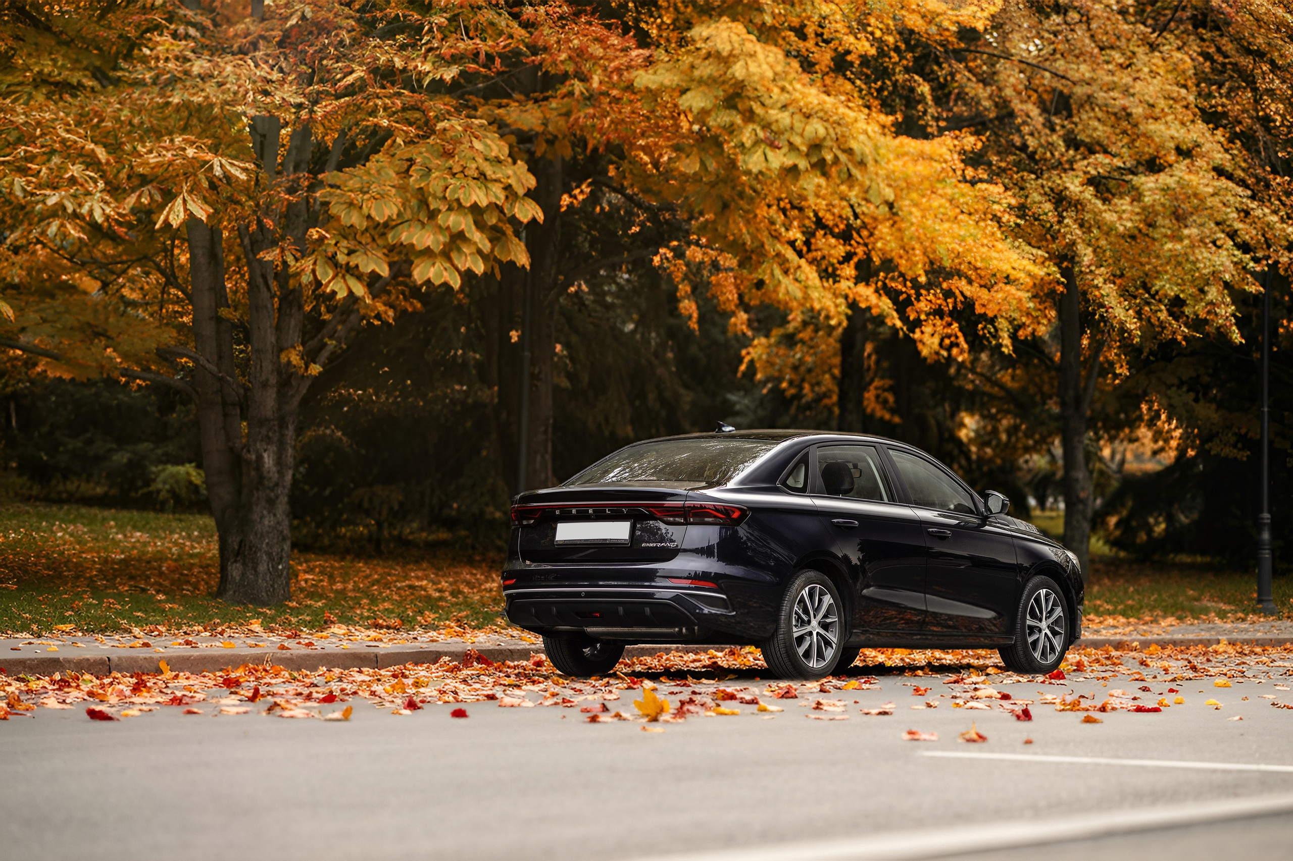 Geely Emgrand 2025. Рекламный и портретный фотограф в Алматы, обучение для фотографов — Равиль Абушаев