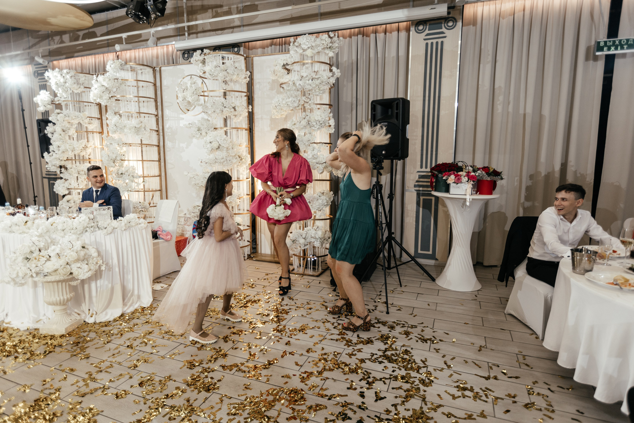 Свадебный фотограф Уфа — Руслан ГабдлисламовЖивые эмоции, красивые кадры, воспоминания на всю жизнь.Работаю по всей Республике Башкортоста. Свадебный фотограф Уфа Руслан Габдлисламов