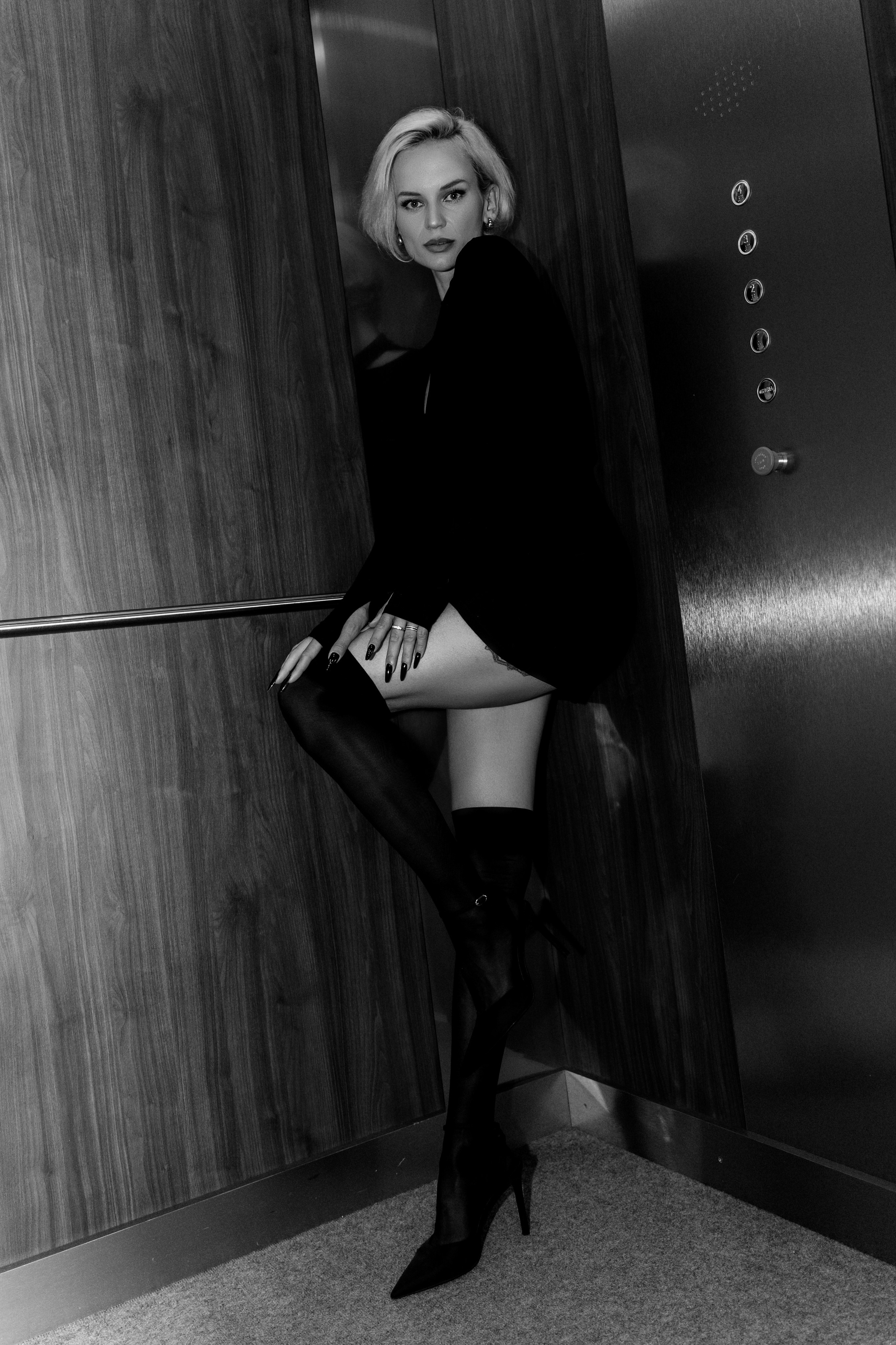 Соня — студийная съёмка со вспышкой. Ваш семейный фотограф в Минске — Вика Трегубова