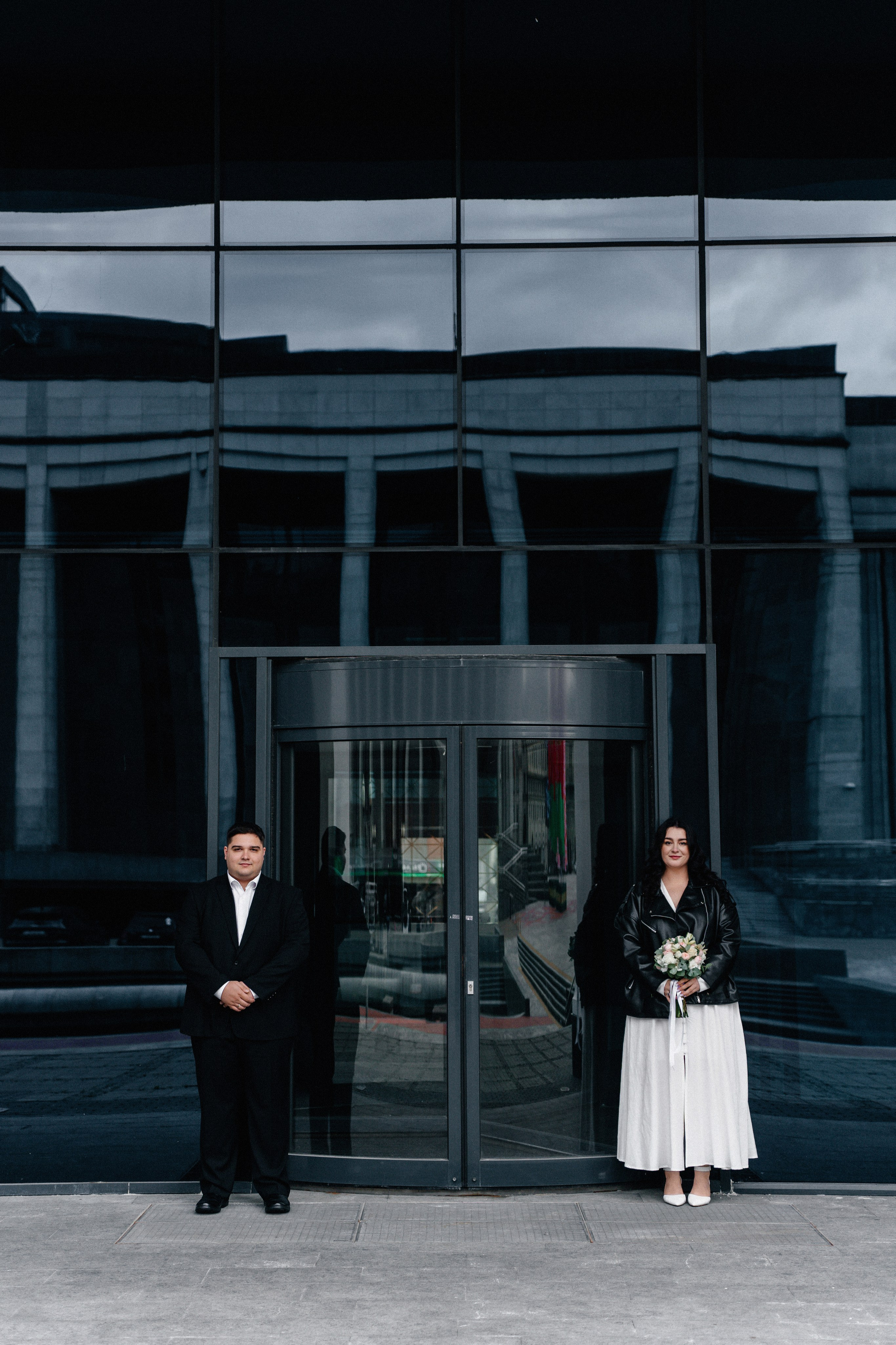 Юля и Дима прогулка в Троицком предместье. Ваш семейный фотограф в Минске — Вика Трегубова