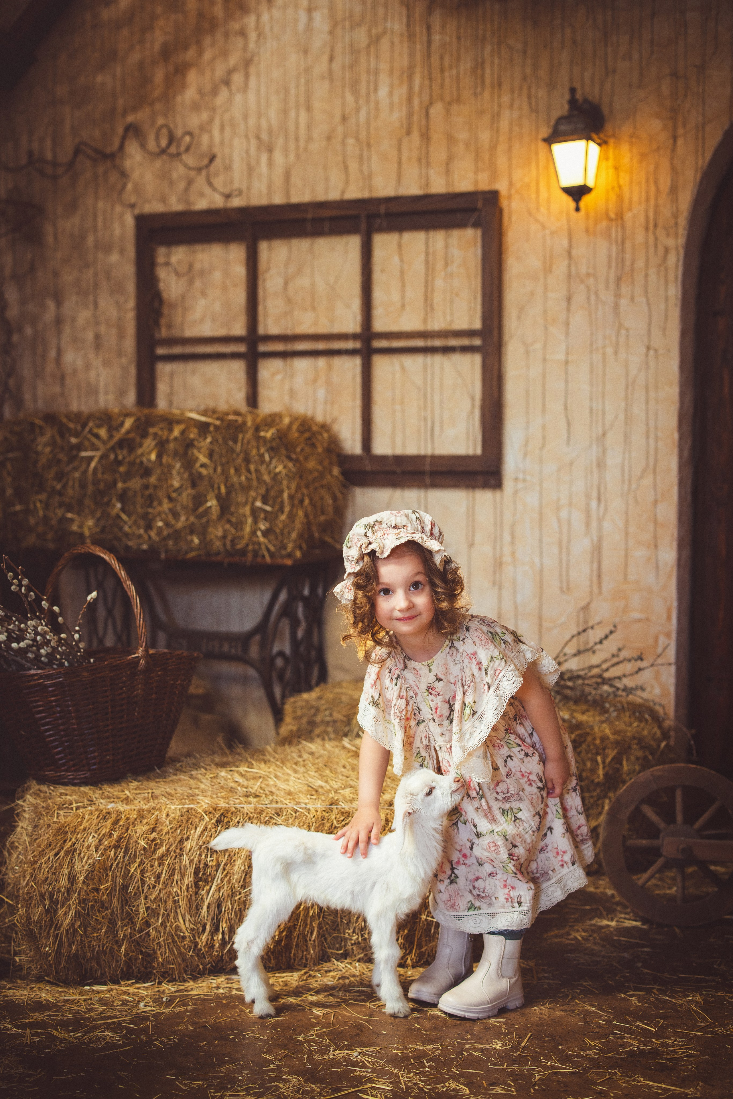 Пасхальный фотопроект с козочкой и утятами, в фотостудии «Эль» 2024 г. Семейный и детский фотограф в Краснодаре Анна Трашкова