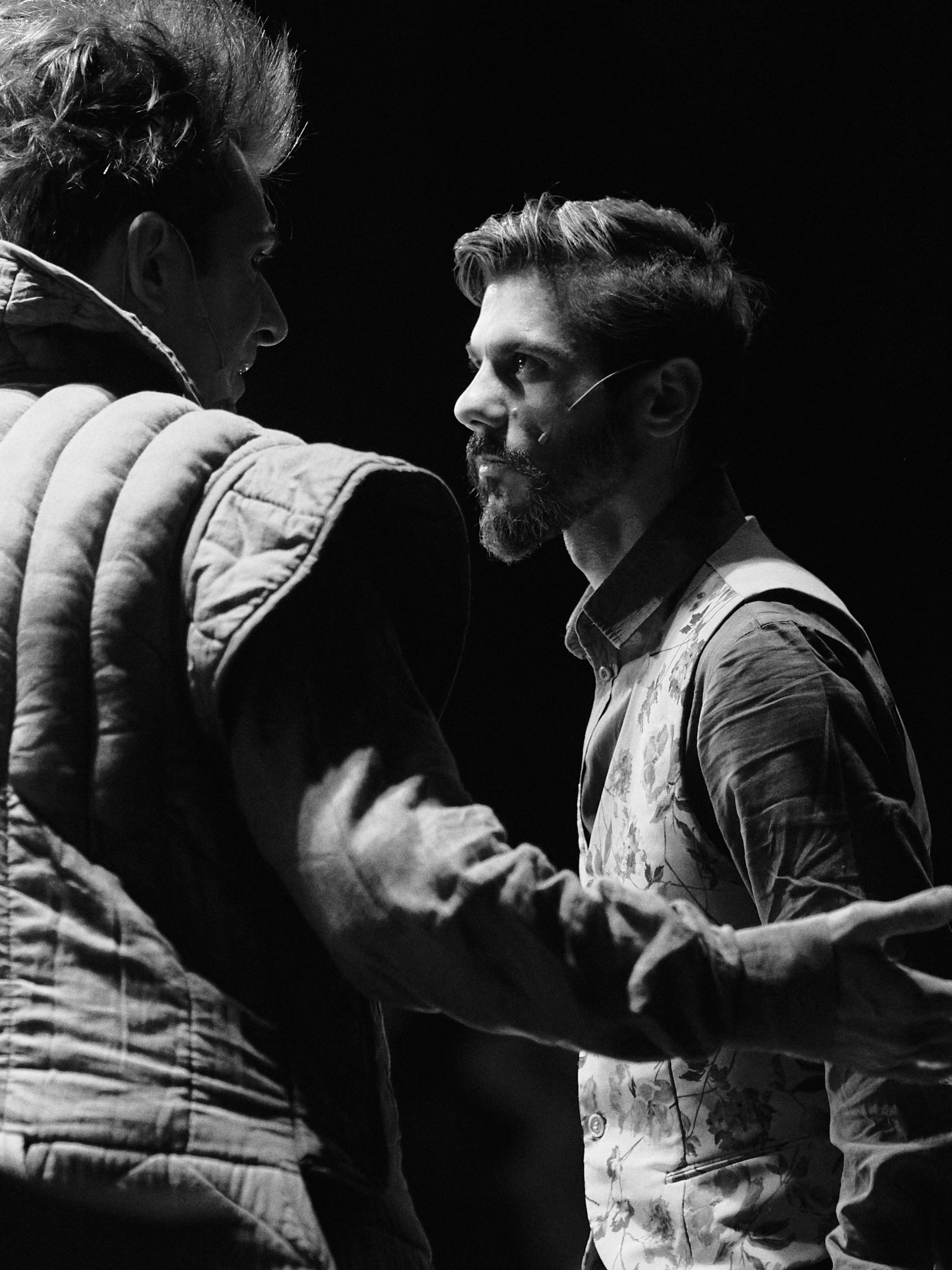 Чайка — черно-белое. Фотограф Юлия Маринина