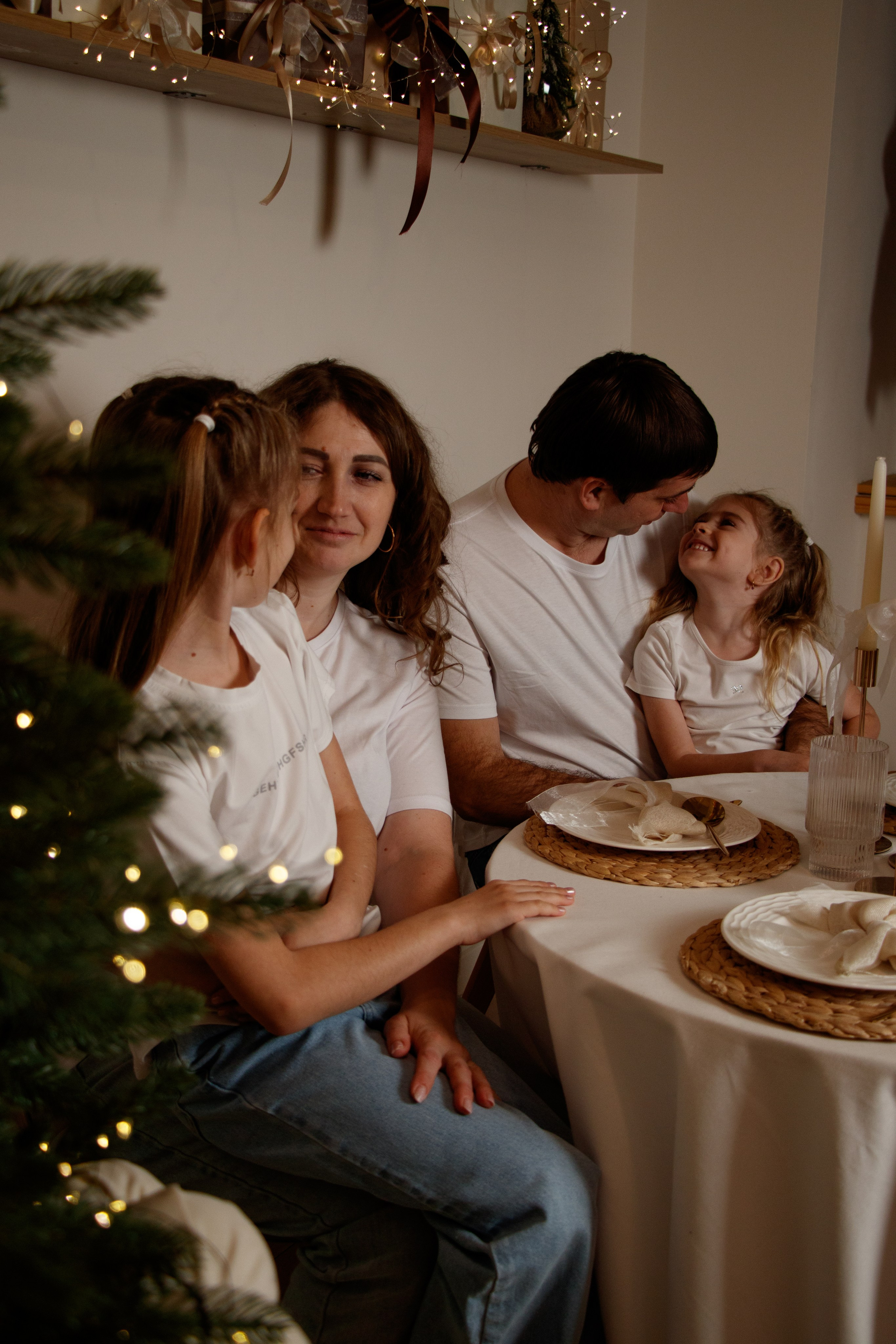 Новогодняя семейная фотосессия с детьми. Фотограф и ретушер в Ростове-на-Дону Вика Каен