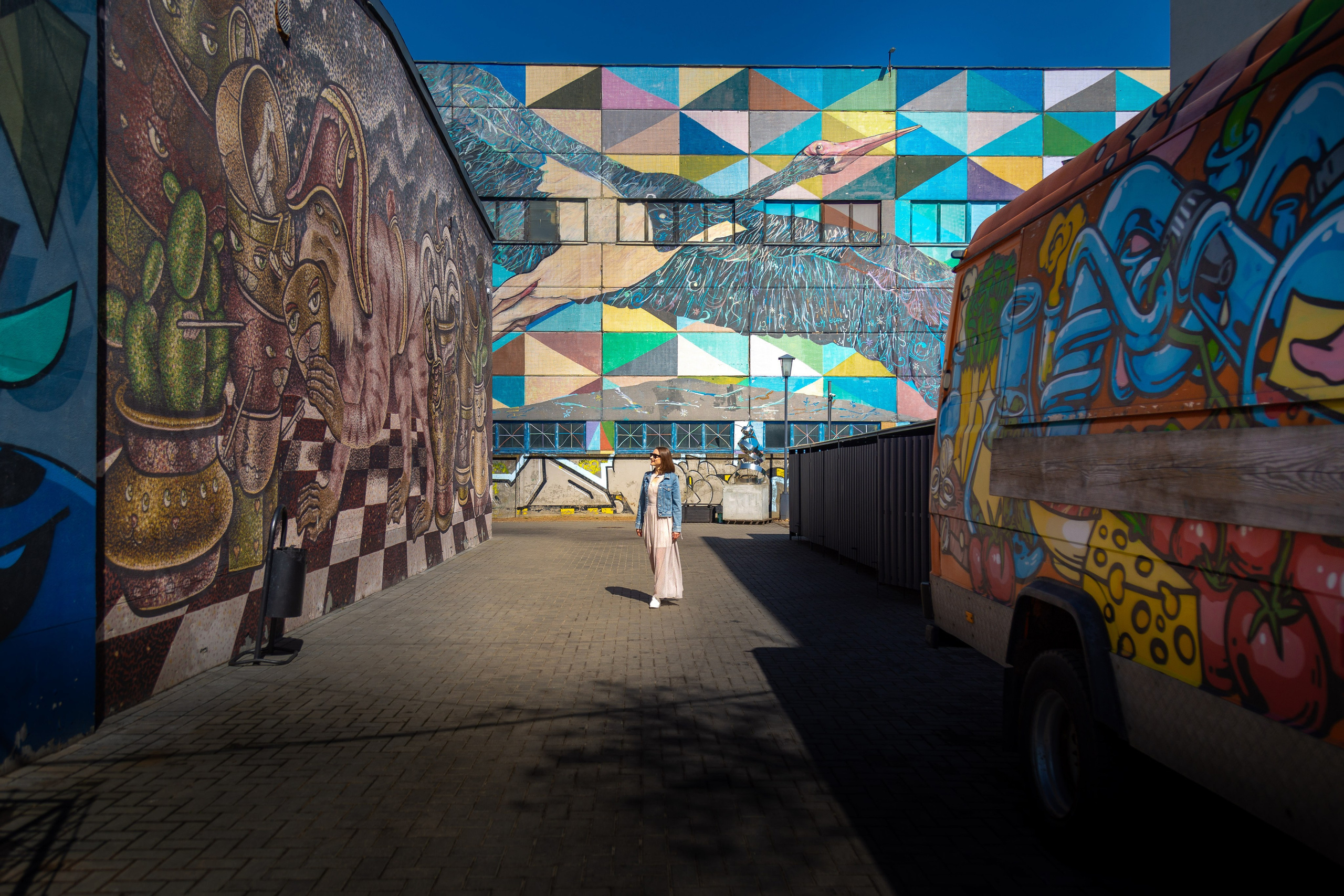 Фотопрогулка-экскурсия Стрит-арт Минска. Фотограф в Минске Екатерина Тузова