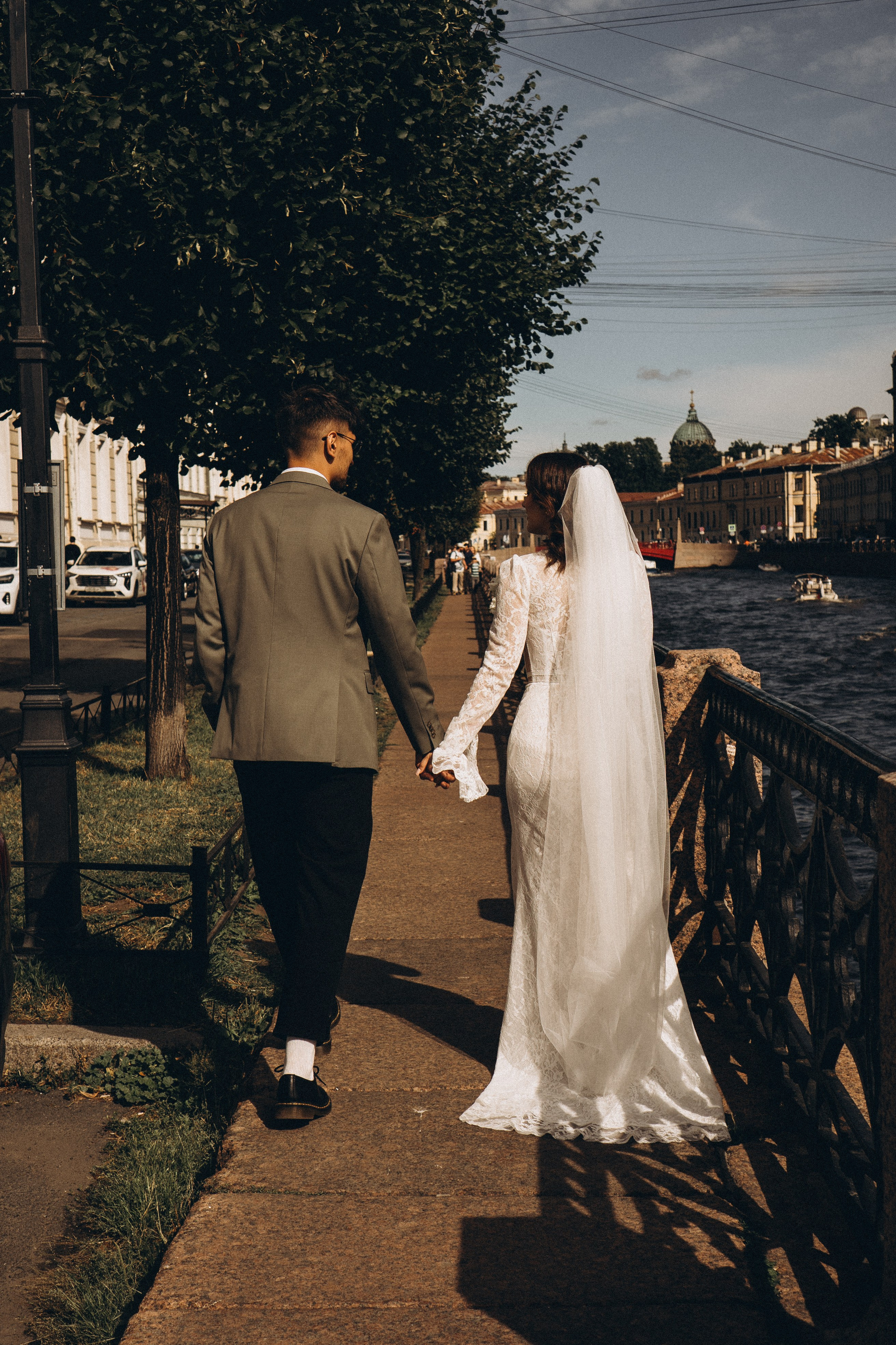 СВАДЕБНАЯ ПРОГУЛКА ВОЗЕ ИСАИКЕВСКОГО СОБОРА АСТОРИИ И ЗАКОНОДАЛЕТНОГО СОБРАНИЯ. Профессиональный фотограф, Санкт-Петербург — Виктория Богомолова