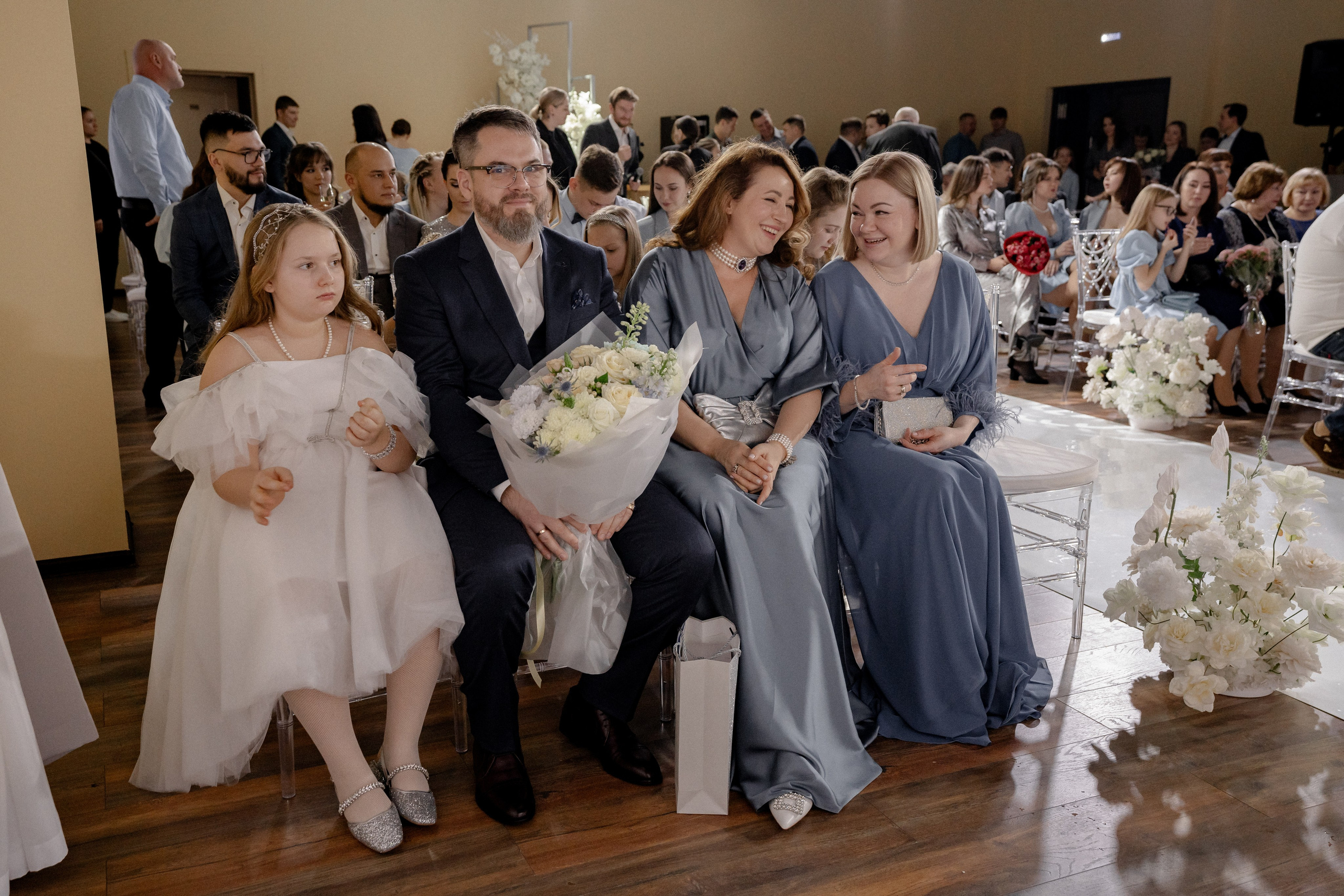 СВАДЕБНАЯ СЬЕМКА СБОРОВ В ОТЕЛЕ И ВЫЕЗД НА ЦЕРЕМОНИЮ (СНЯТО В СИБИРЕ В НИЖНЕВАРТОВСКЕ). Профессиональный фотограф, Санкт-Петербург — Виктория Богомолова