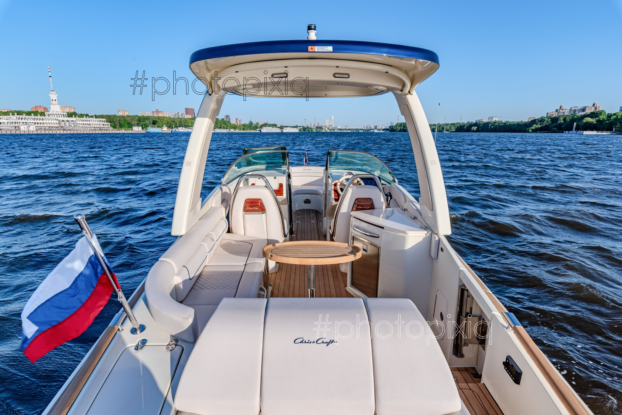 Фотосъёмка катера Chris Сraft для брокера. Интерьерная съёмка и виртуальные туры — Интерьерный фотограф Кузнецов Сергей (photopixiq)