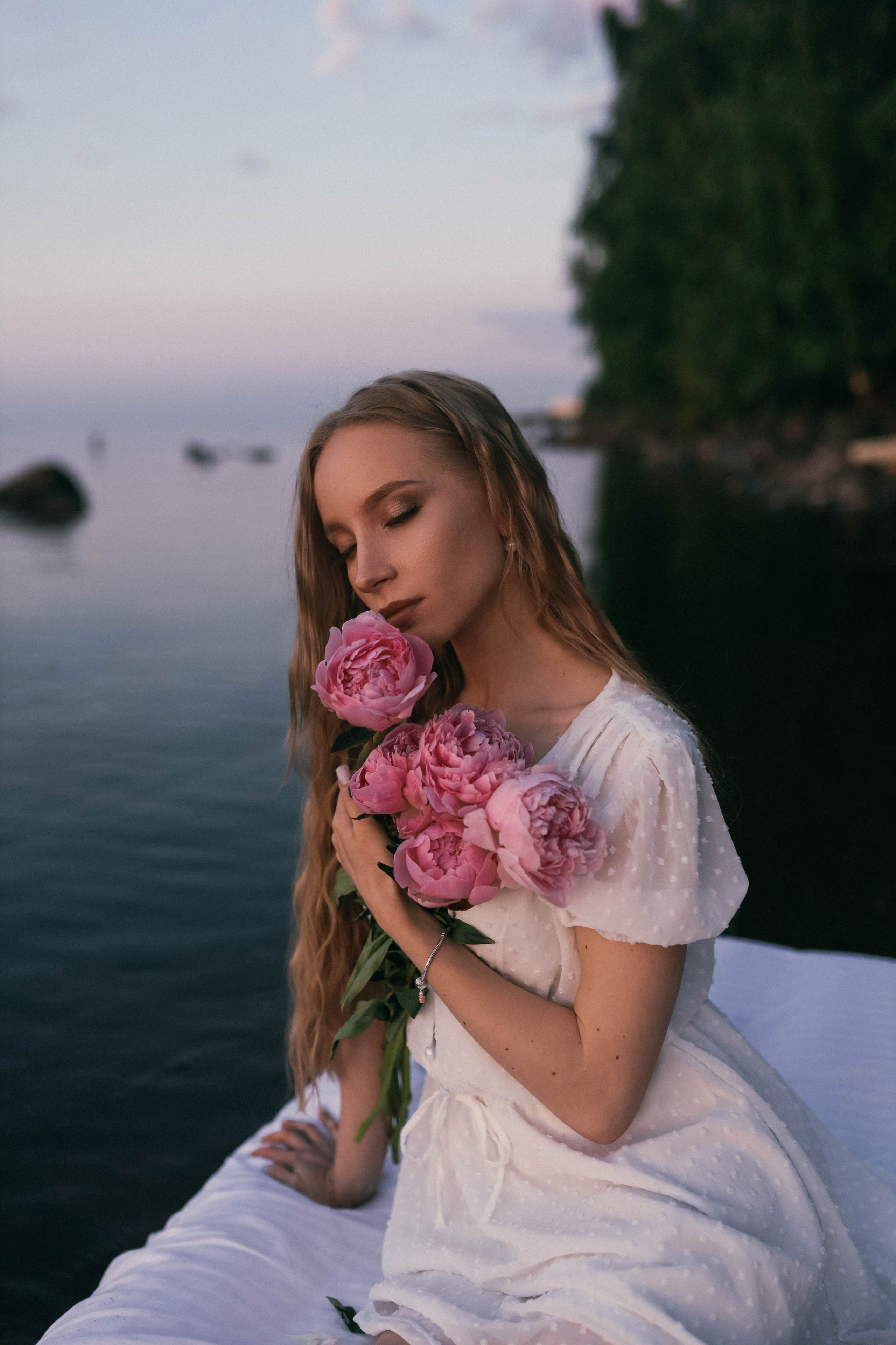 Александра. Главная