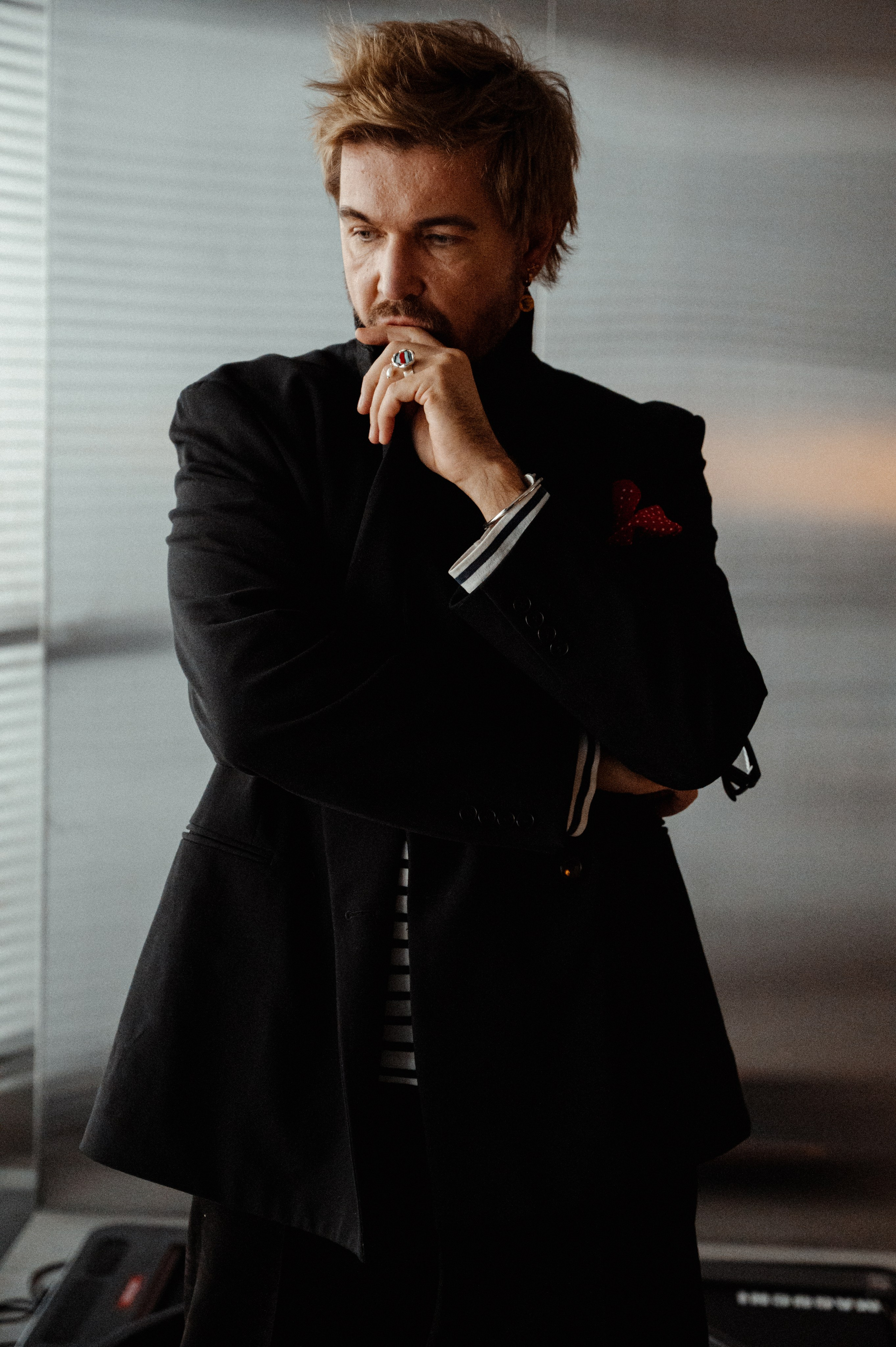 Максим. Профессиональный фотограф беременности в СПБ. Стильные фотосессии беременности в стиле минимализм и классическая фотография