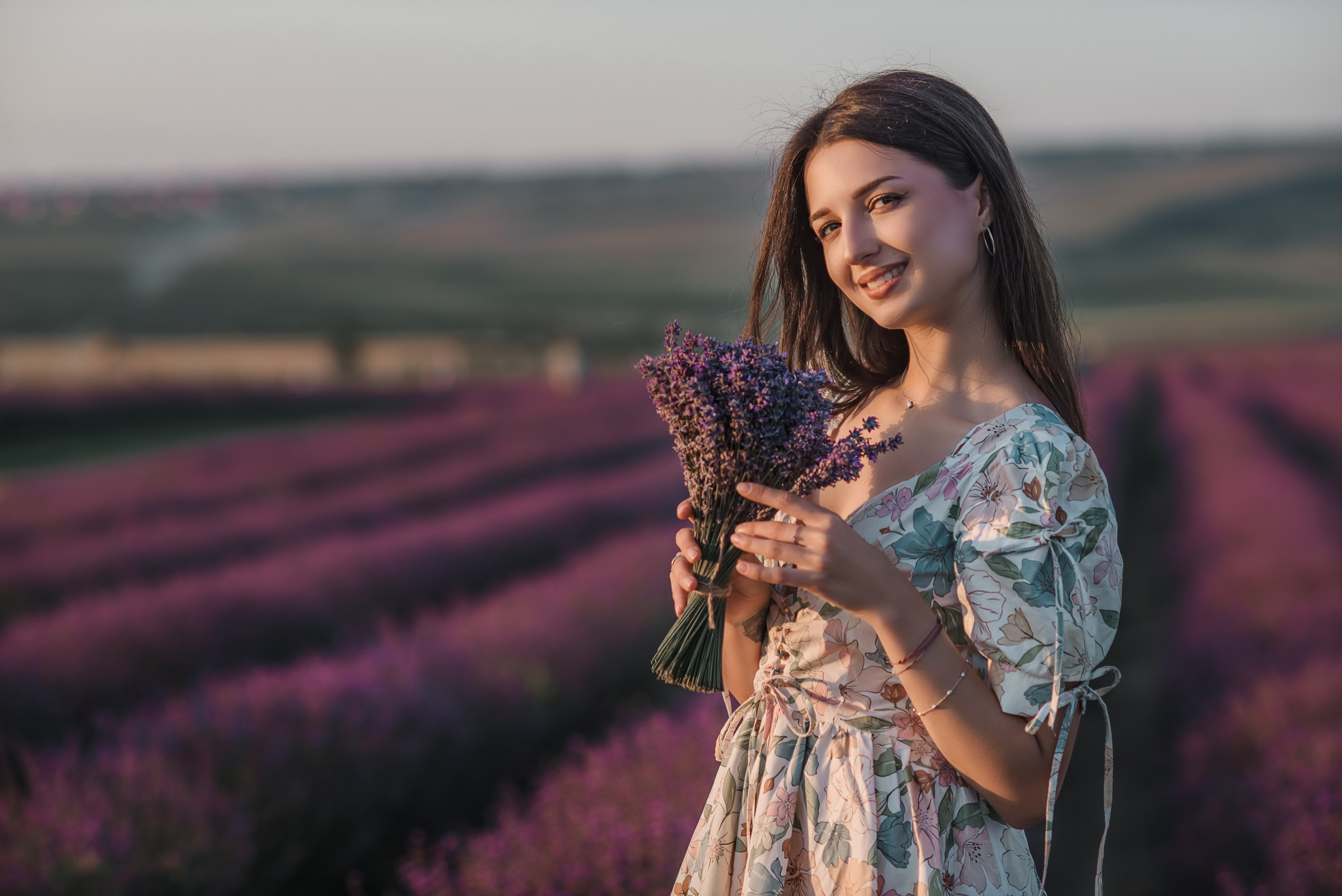 Фотосессия в лавандовом поле. Прогулочная фотосессия в Крыму. Фотограф в Симферополе Ольга Топоривская. Красивые места для фотосессий в Крыму.
