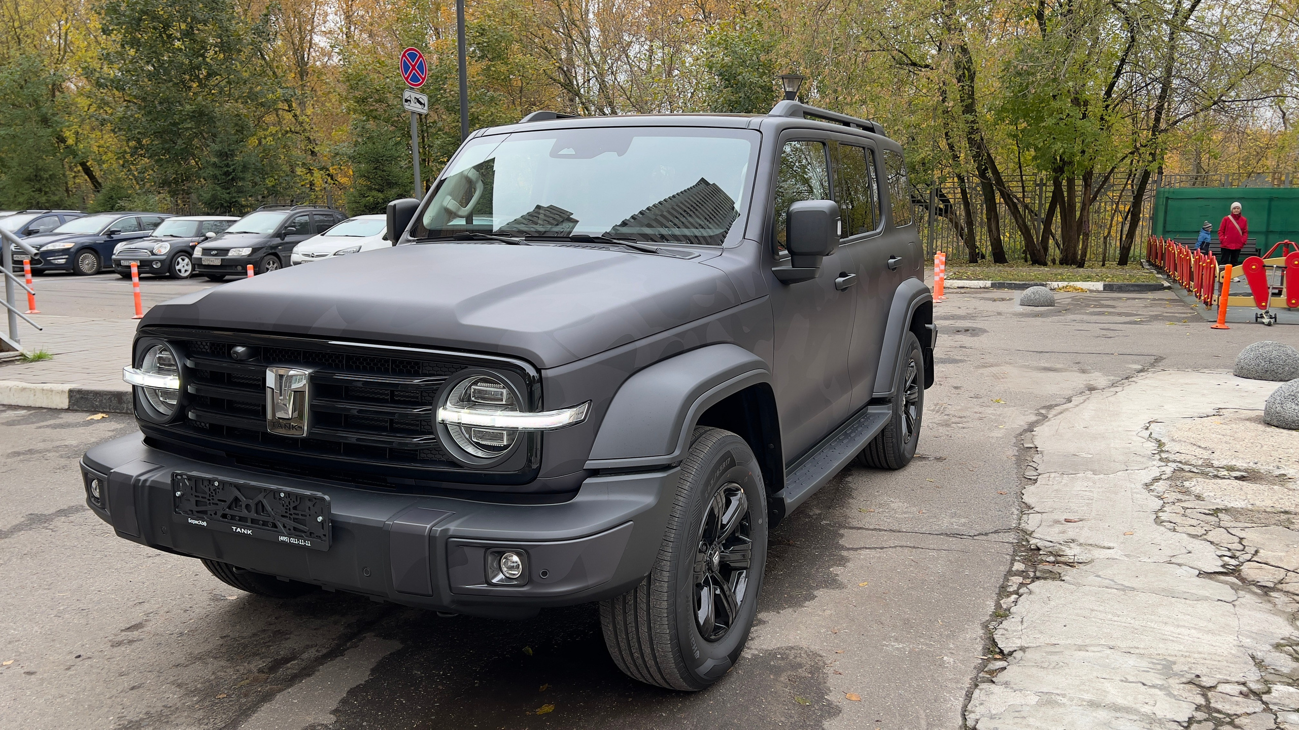 Винилография на Tank 300. Студия дизайна и оклейки авто Barmaley Design
