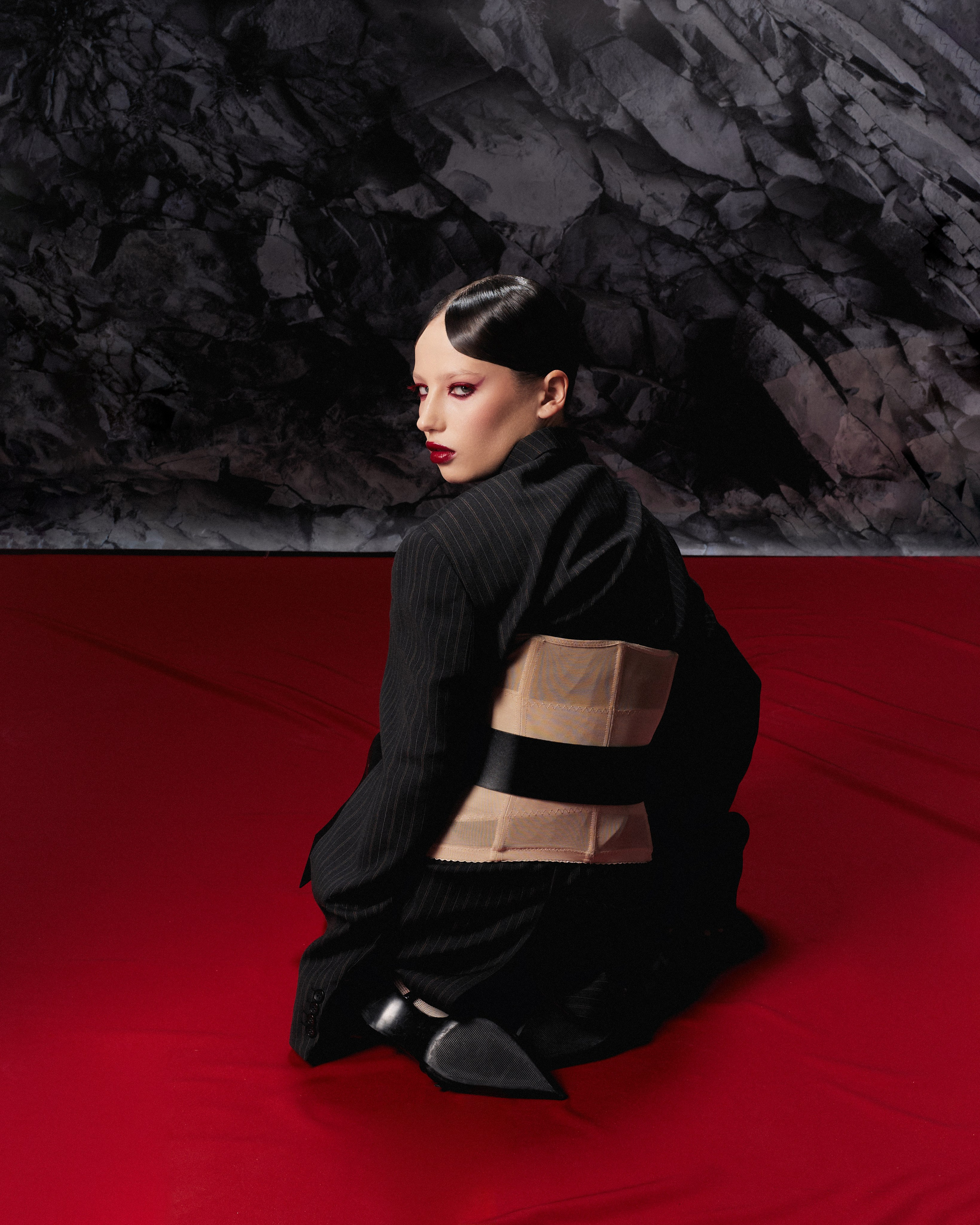 Vampire / art. Влада Зюзина — adalwzet posmotri — коммерческий фотограф в Москве — портретный фотограф, фотограф для брендов