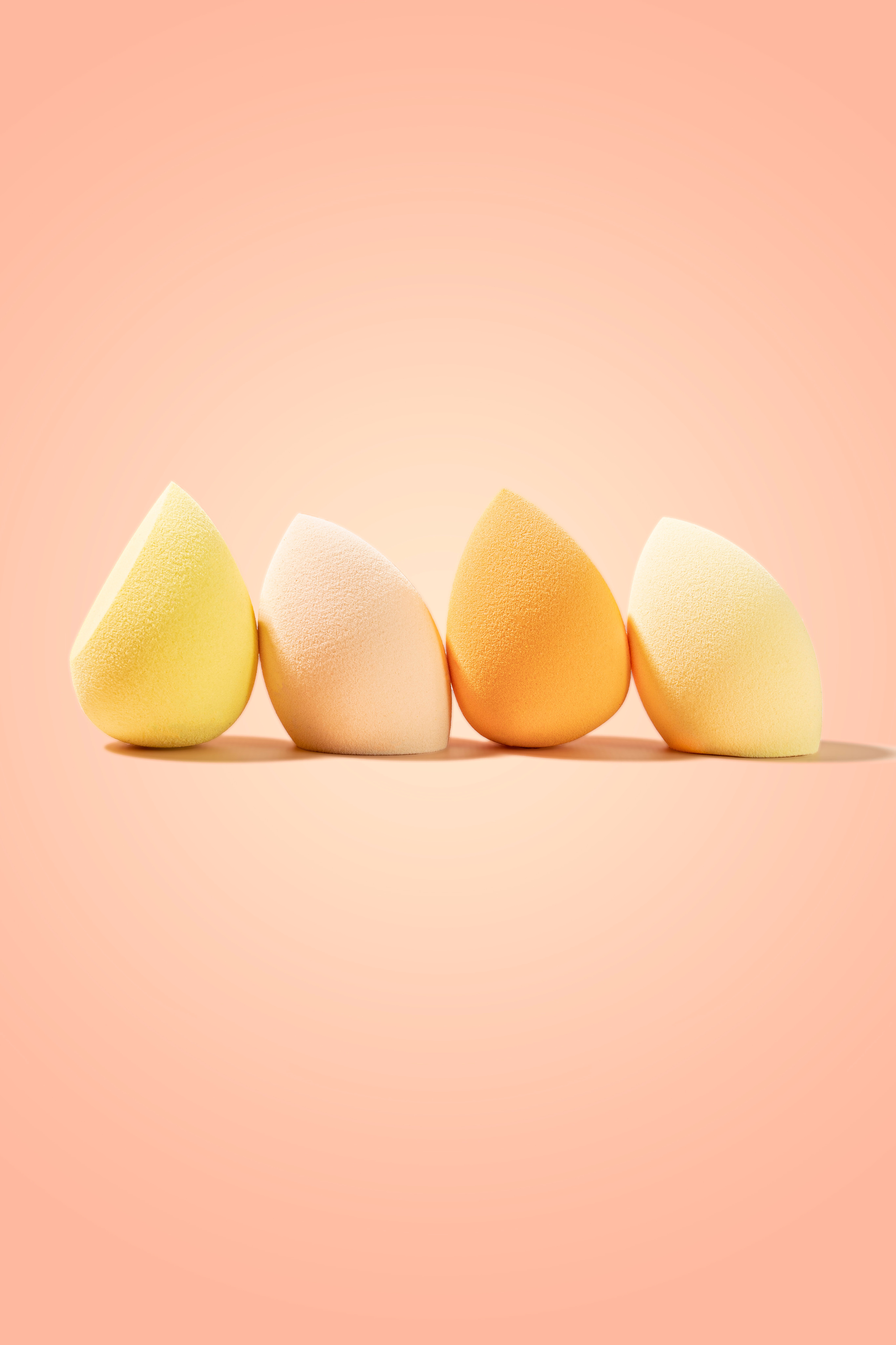 Спонжи. Левитация, кадры с детальной ретушью. Анастасия Дунаева. Фотограф в Севастополе