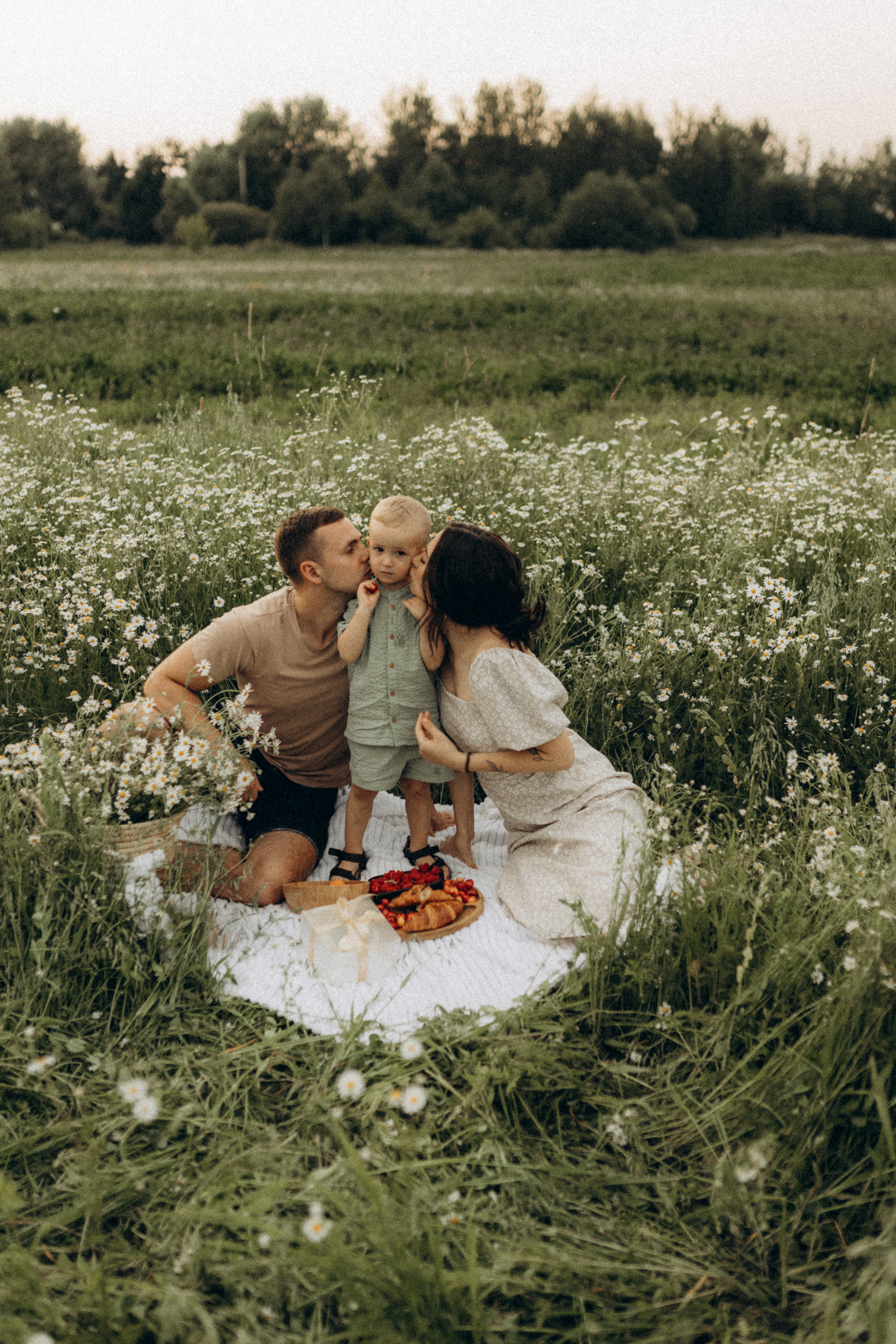 Семейная съёмка в ромашках. Фотограф НОГИНСК, Москва, Анастасия Белая