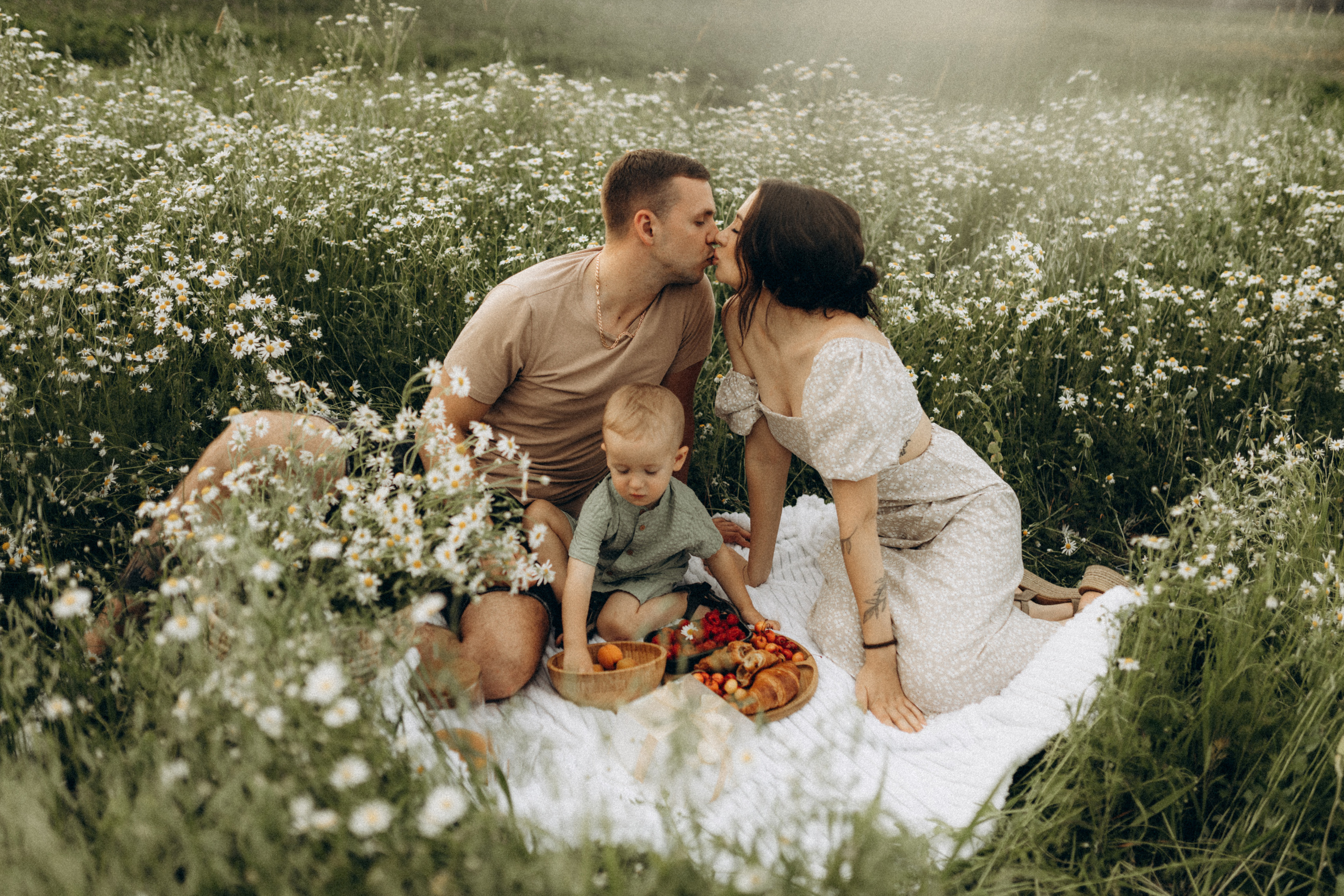 Семейная съёмка в ромашках. Фотограф НОГИНСК, Москва, Анастасия Белая