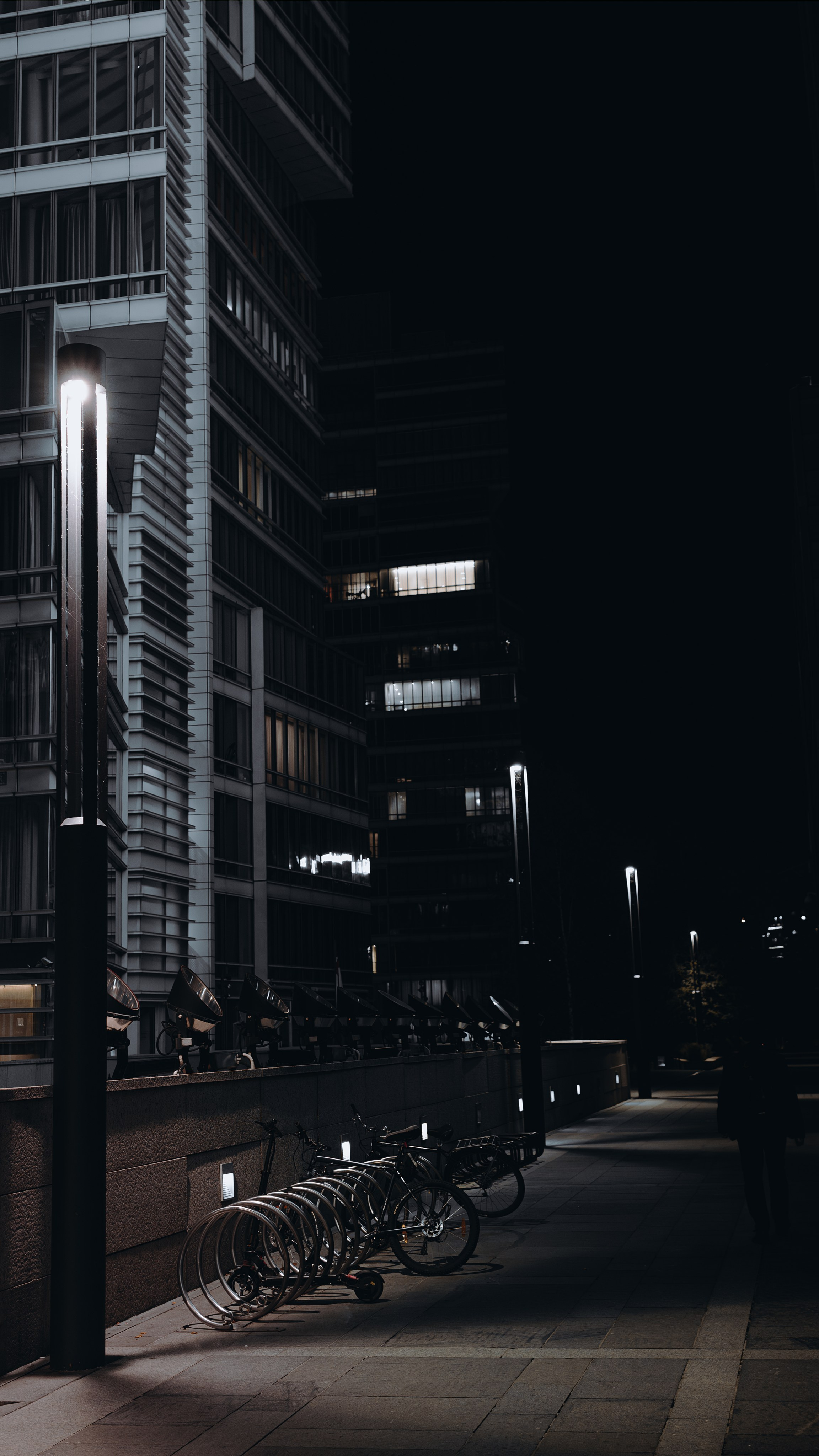 2024 — Night Street. Photographer in Almaty — Alexey Konkov | Reportage, Weddings, Portraits, Love Story