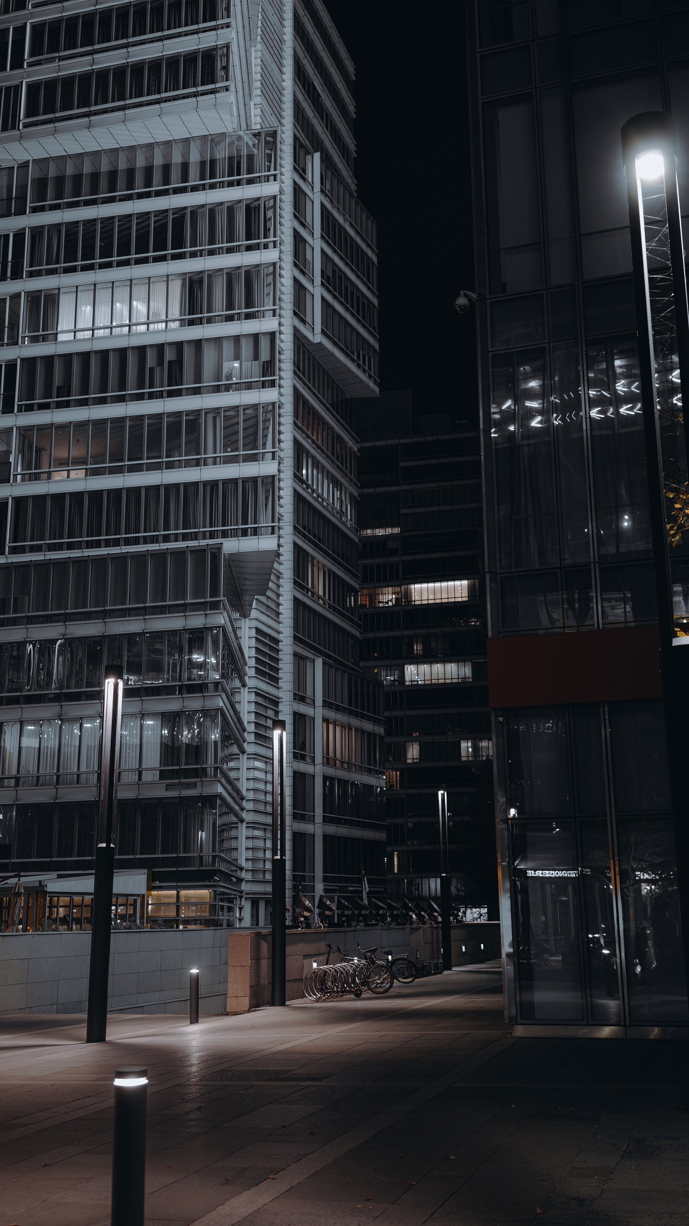 2024 — Night Street. Photographer in Almaty — Alexey Konkov | Reportage, Weddings, Portraits, Love Story