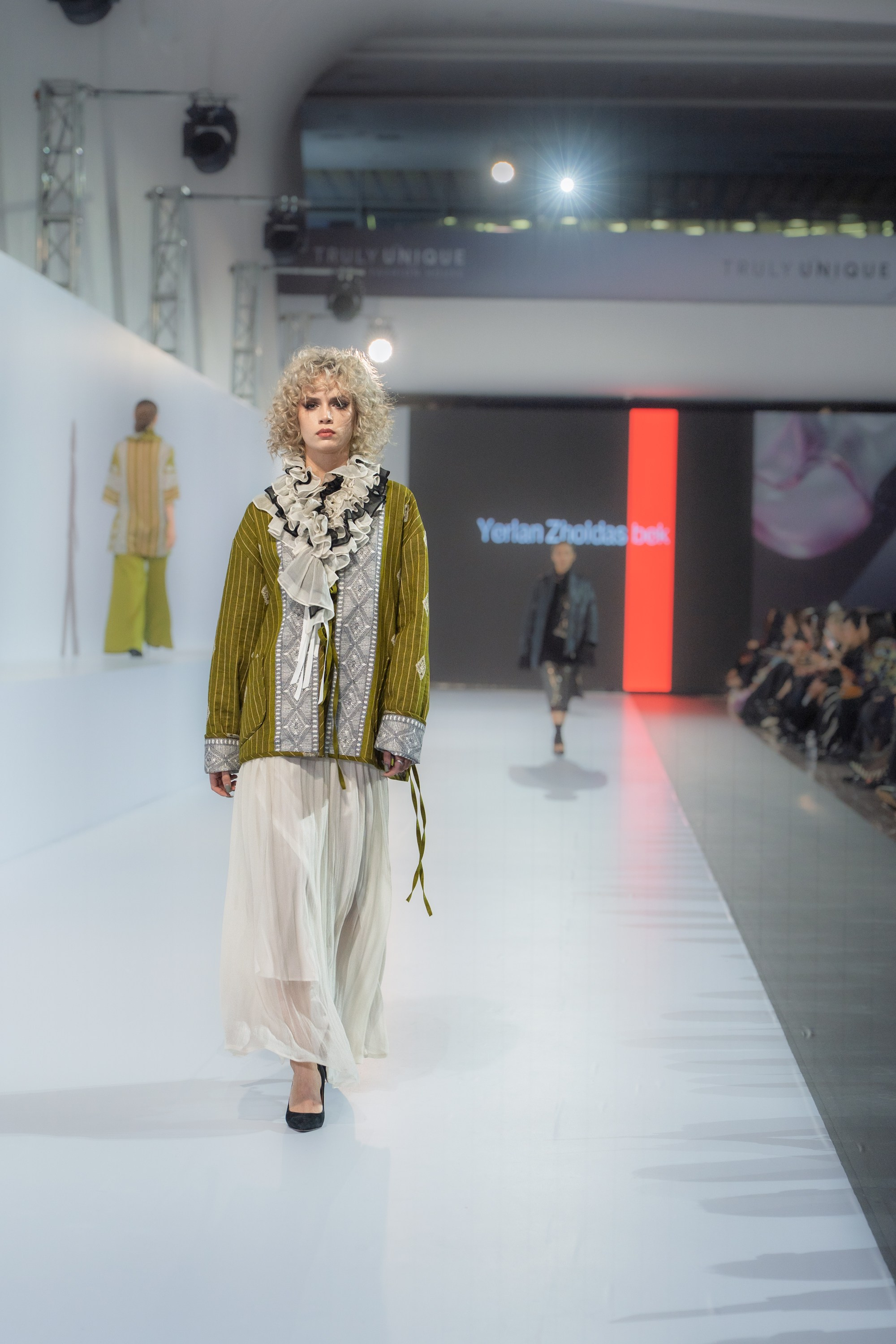 Yerlan Zholdasbek. Сайт Алматинского НЮ АРТ, будуар и фэшн фотографа Дениса Карпенко