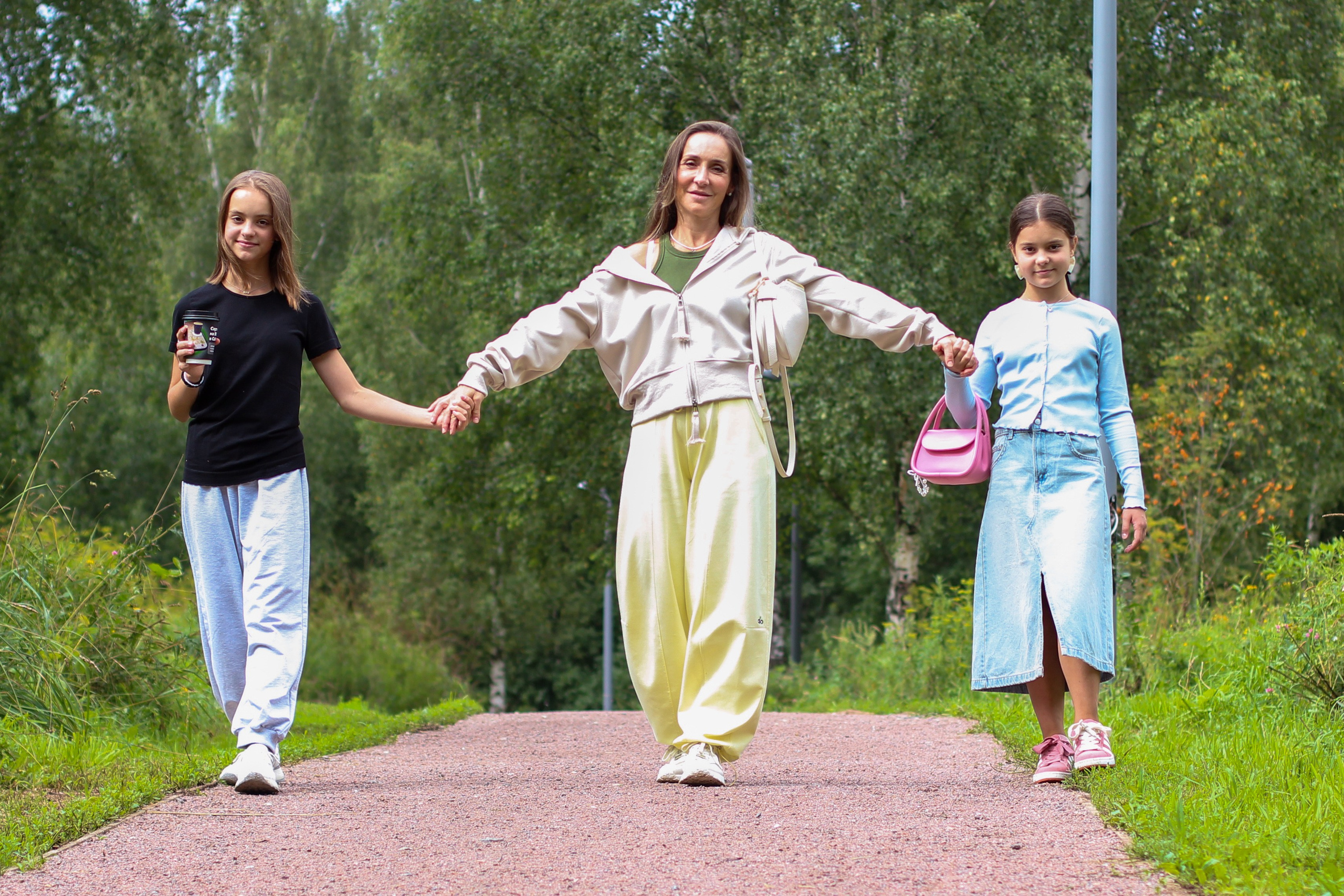 Ирина… и дочки ☀️. Ваш личный фотограф в Москве Мила