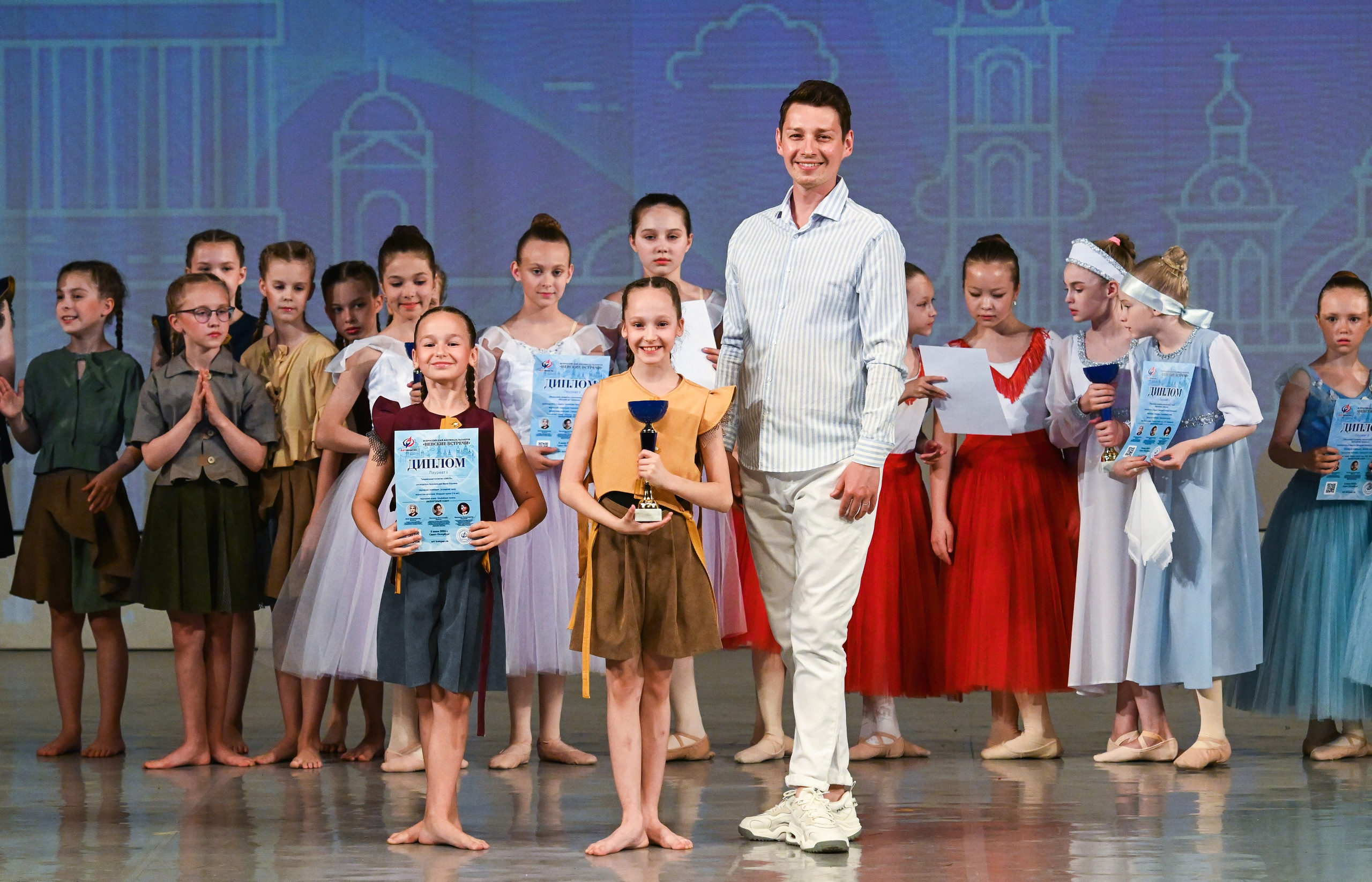 02.06.2025 «АртКомпас» Всероссийский фестиваль талантов «Невские встречи» г. Санкт-Петербург. Медиастудия Фото Концепт