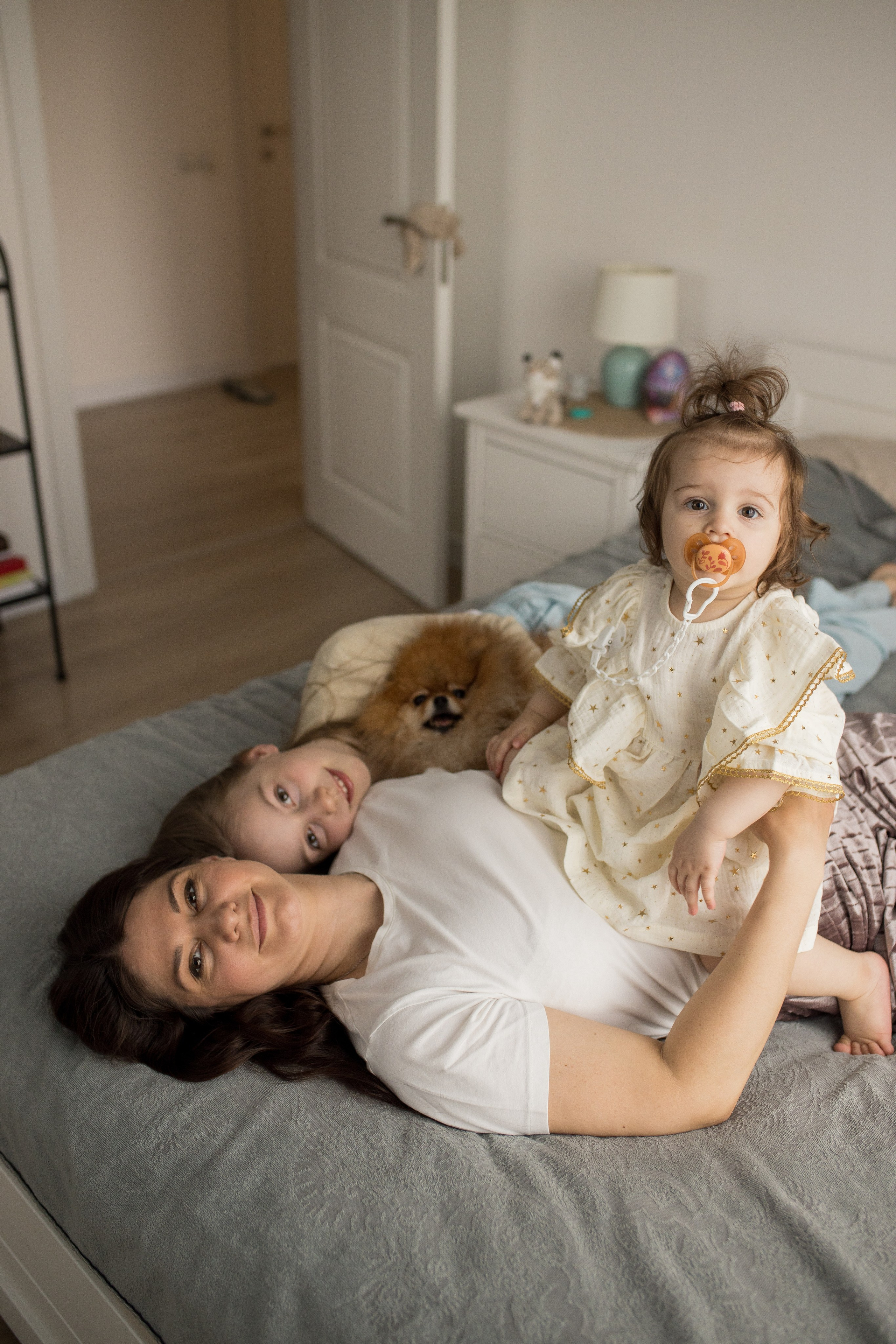 Катя и дочки. Фотограф Москва Лара Чайка