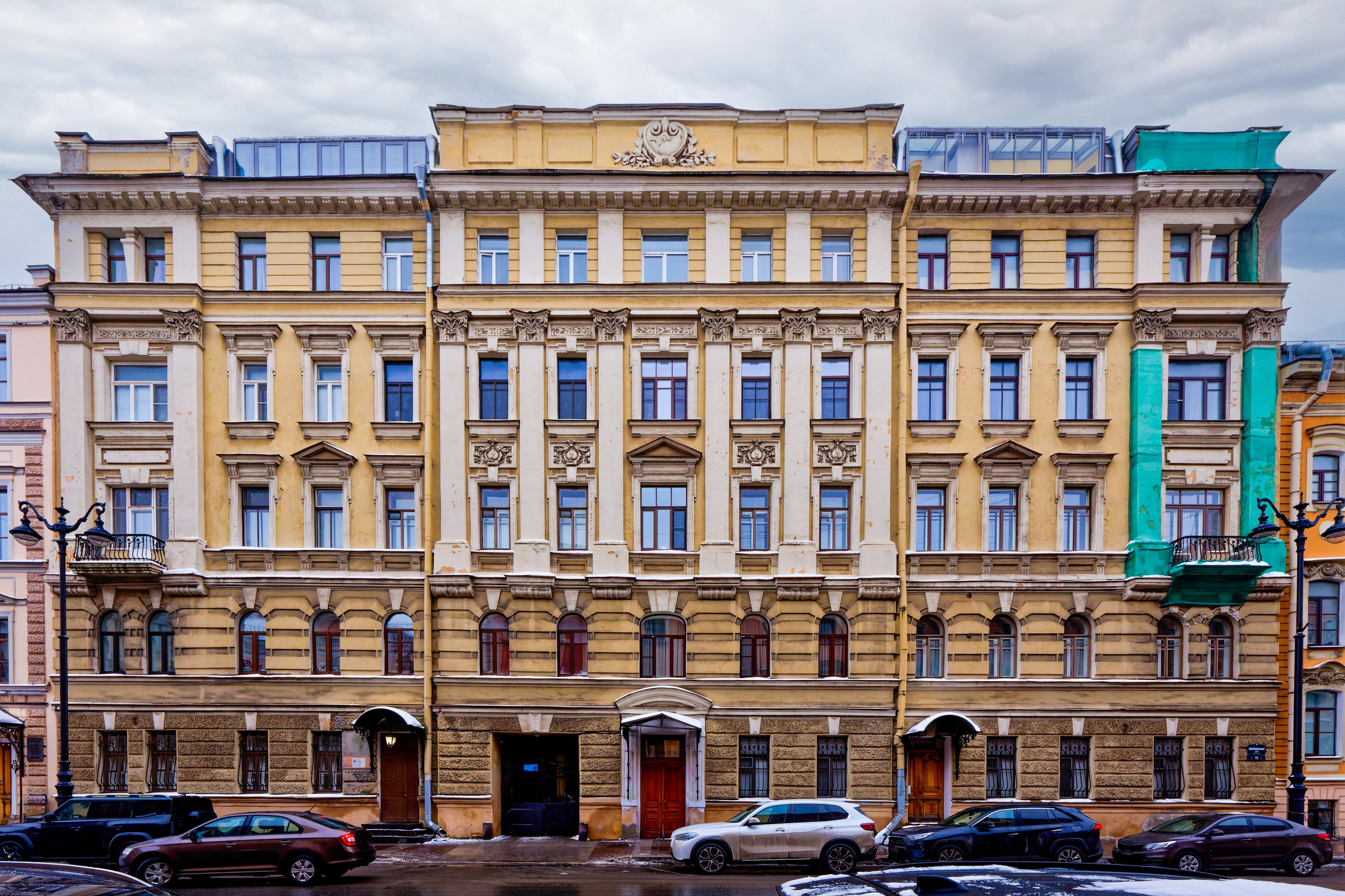 Санкт-Петербург, улица Миллионная, дом 12. Дом Общества эксплуатации электрической энергии, 1900 год. Архитектор Максим Ильич Сегаль. 