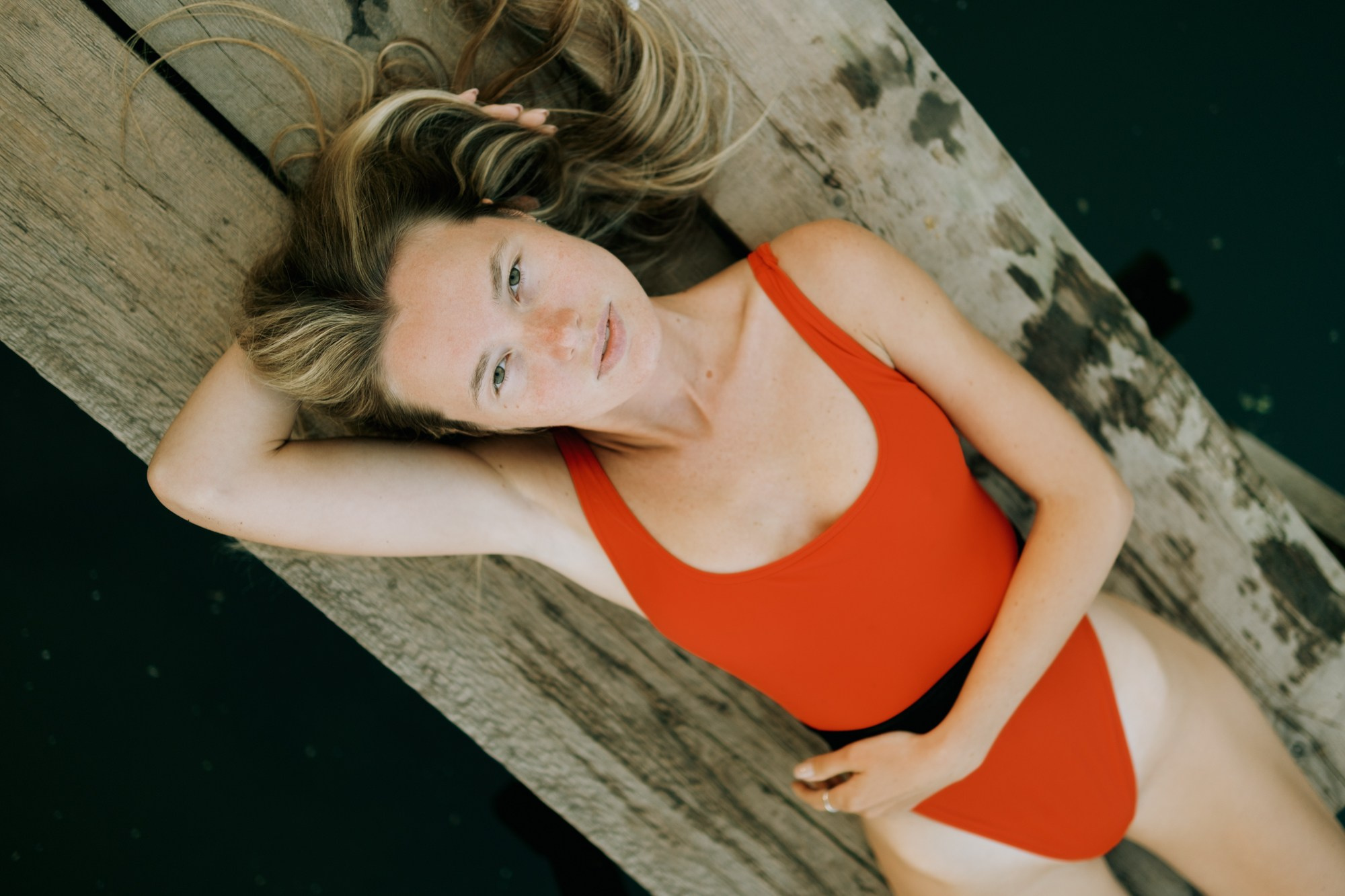 Nastya at the waterfall. Фотограф Павел Краснов