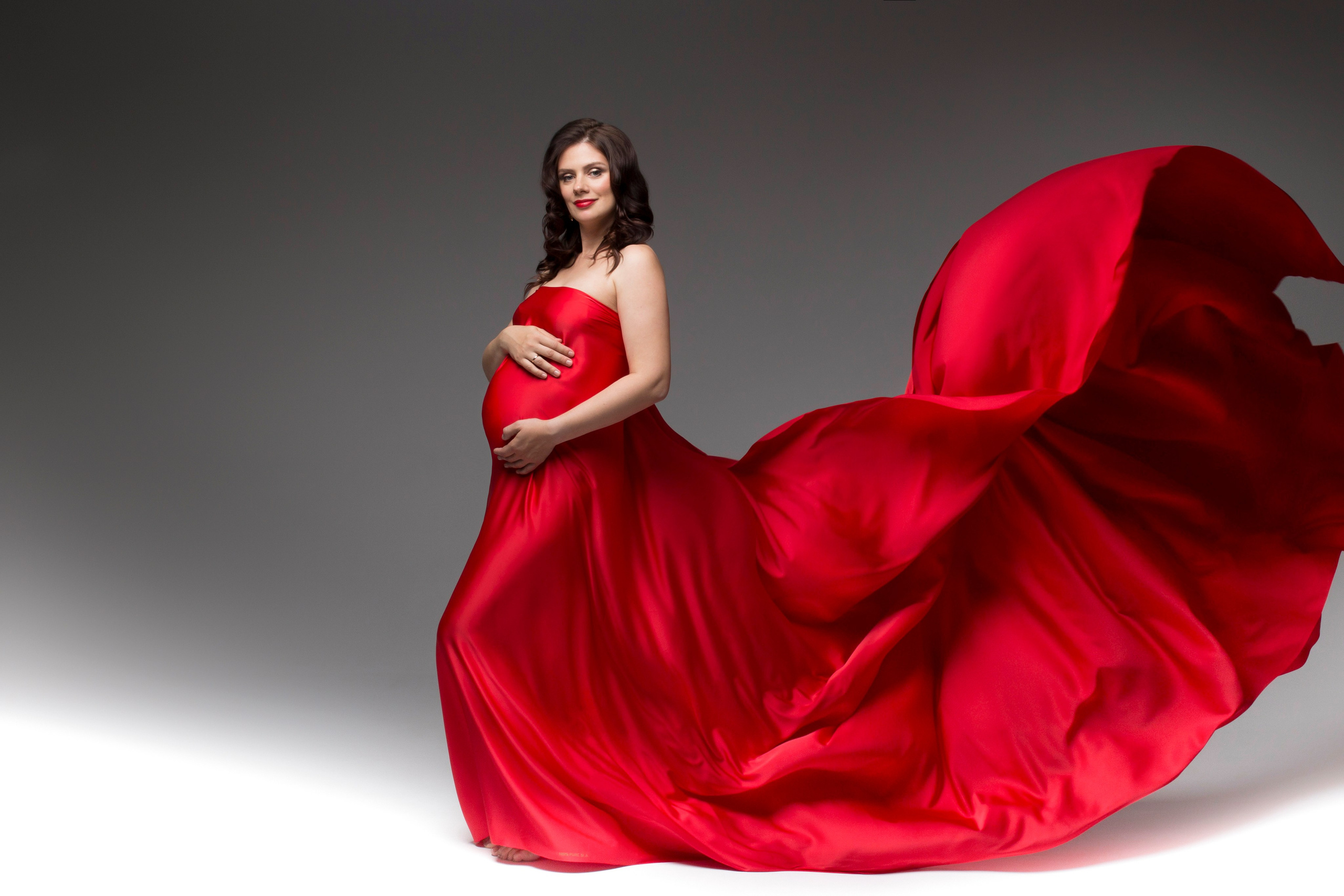 Фотосессии беременности в стиле минимализм в Кемерово. Елена Данилова фотограф беременности в Кемерово