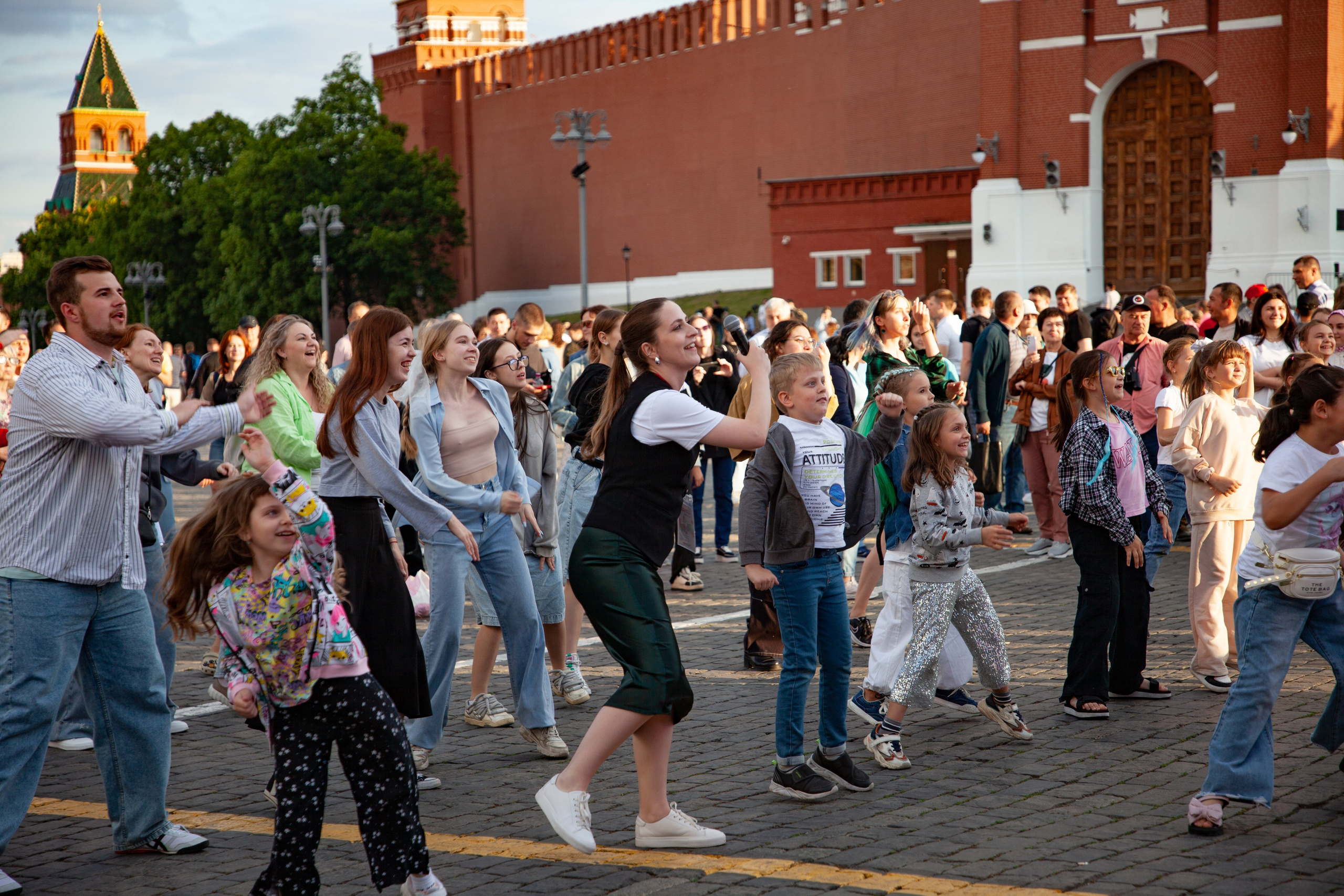 — Книжный фестиваль 2024 (флешмоб). Фотограф | Москва