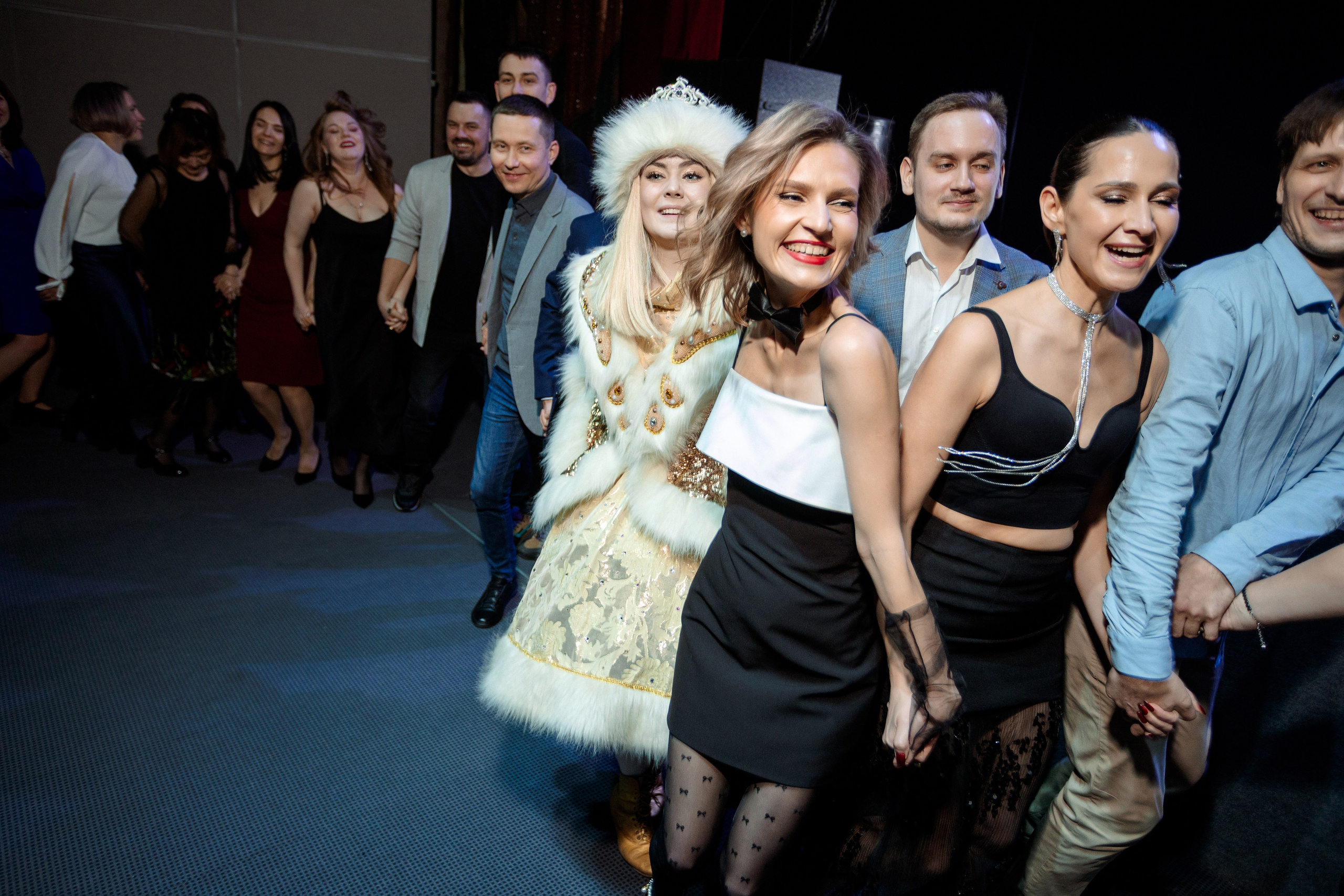 РЕПОРТАЖ: НОВЫЙ ГОД В ДК МЕТАЛЛУРГ. Профессиональный фотограф в Ижевске Леша Петров