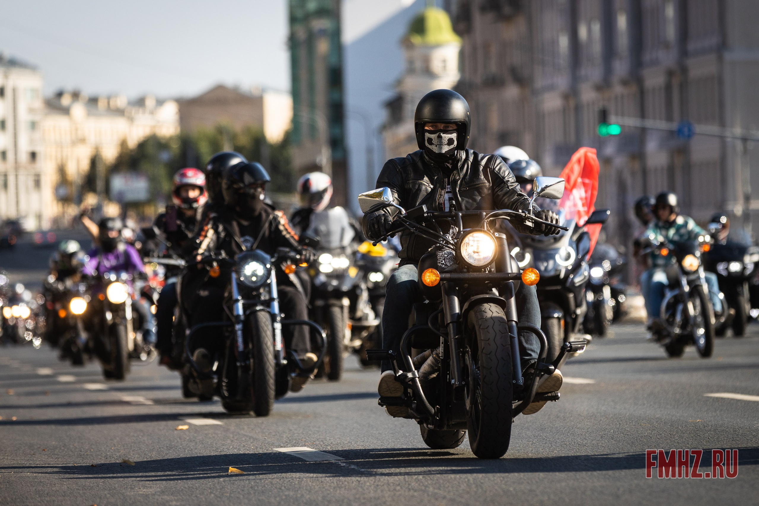 Закрытие Мотосезона 2023 на проспекте Академика Сахарова. Фотограф Владимир Охрименко