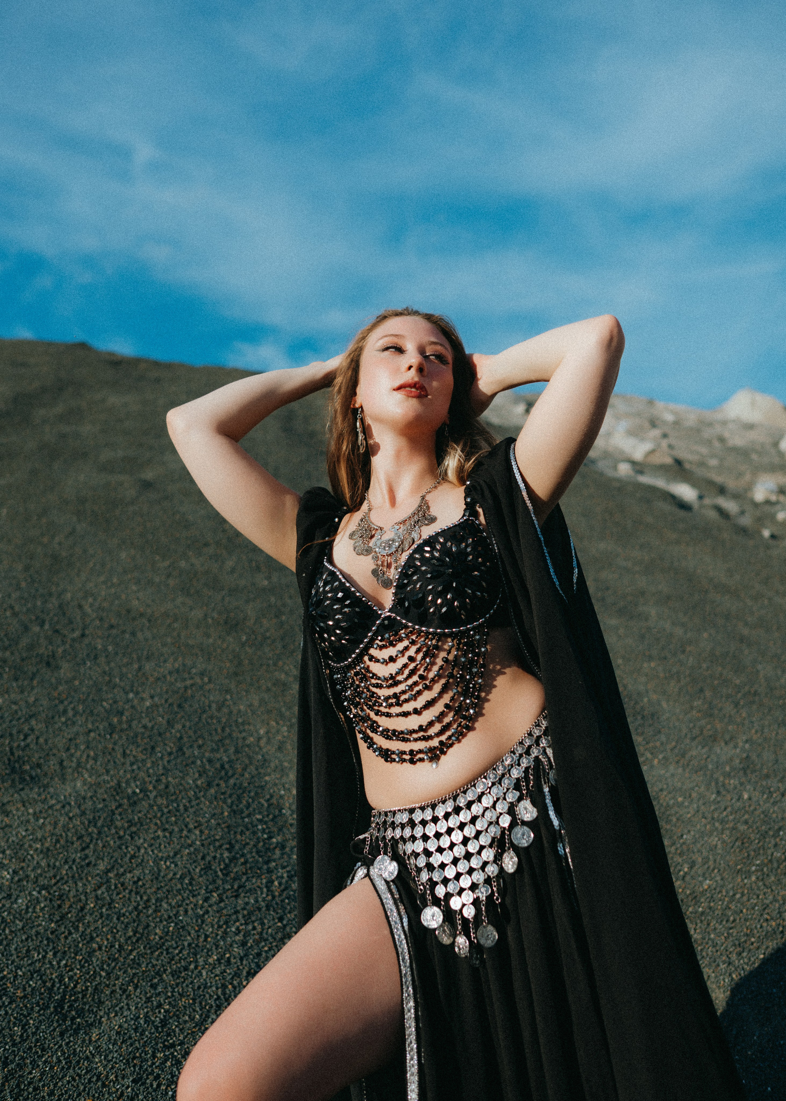 Орг https://t.me/fv_nsk vk.com/fv_nsk #фотовстречинск 💃🏻 @lina_laww Vk: https://vk.com/lina_lavv 💃🏻 @victoryyya_05 https://vk.com/victoryya_kir 👑 Белый костюм и&nbsp;тиара VK @olga.karrott.jewelry