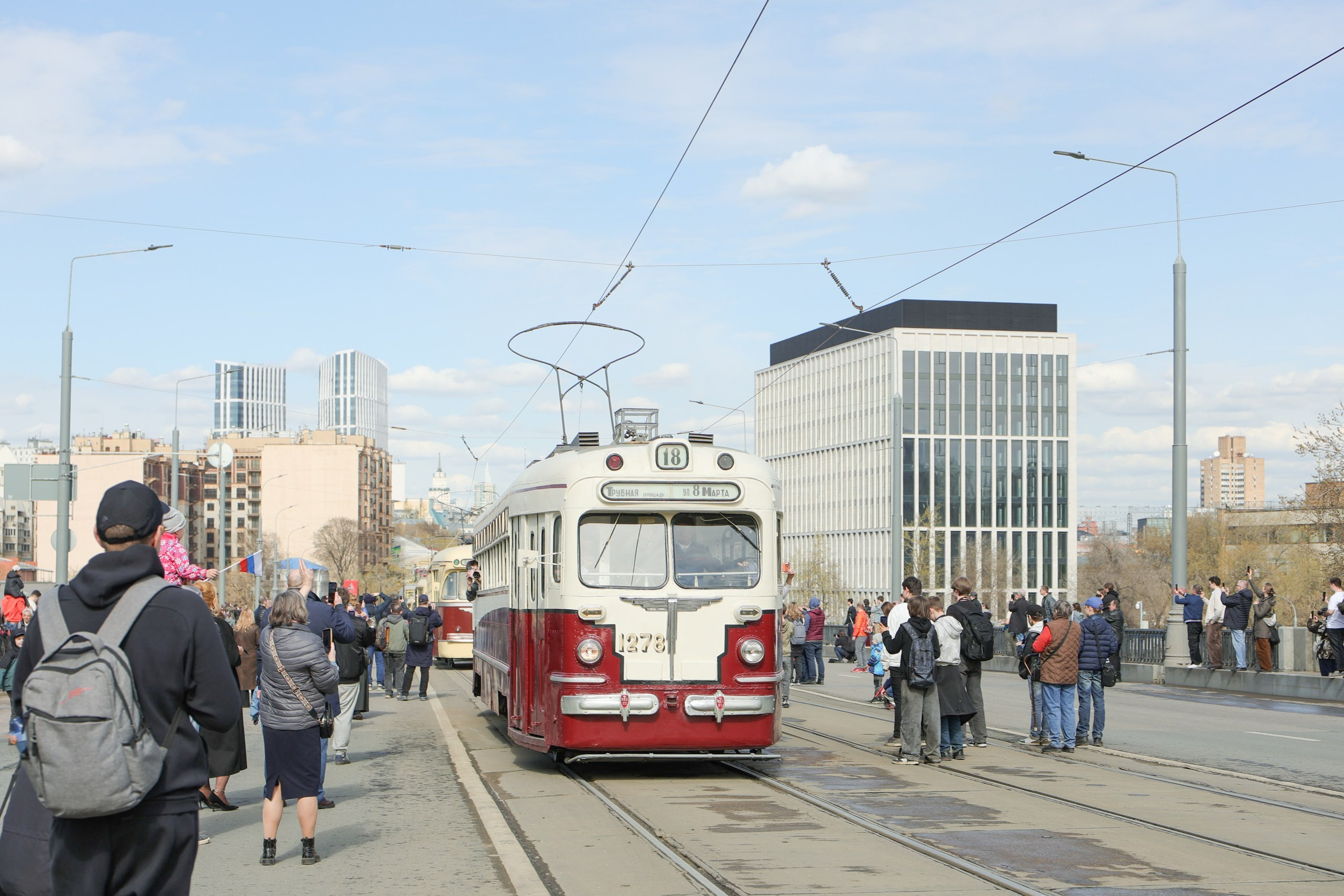Парад трамваев. Репортажный, архитектурный, театральный и файн-арт фотограф Лена Мельникова в Москве