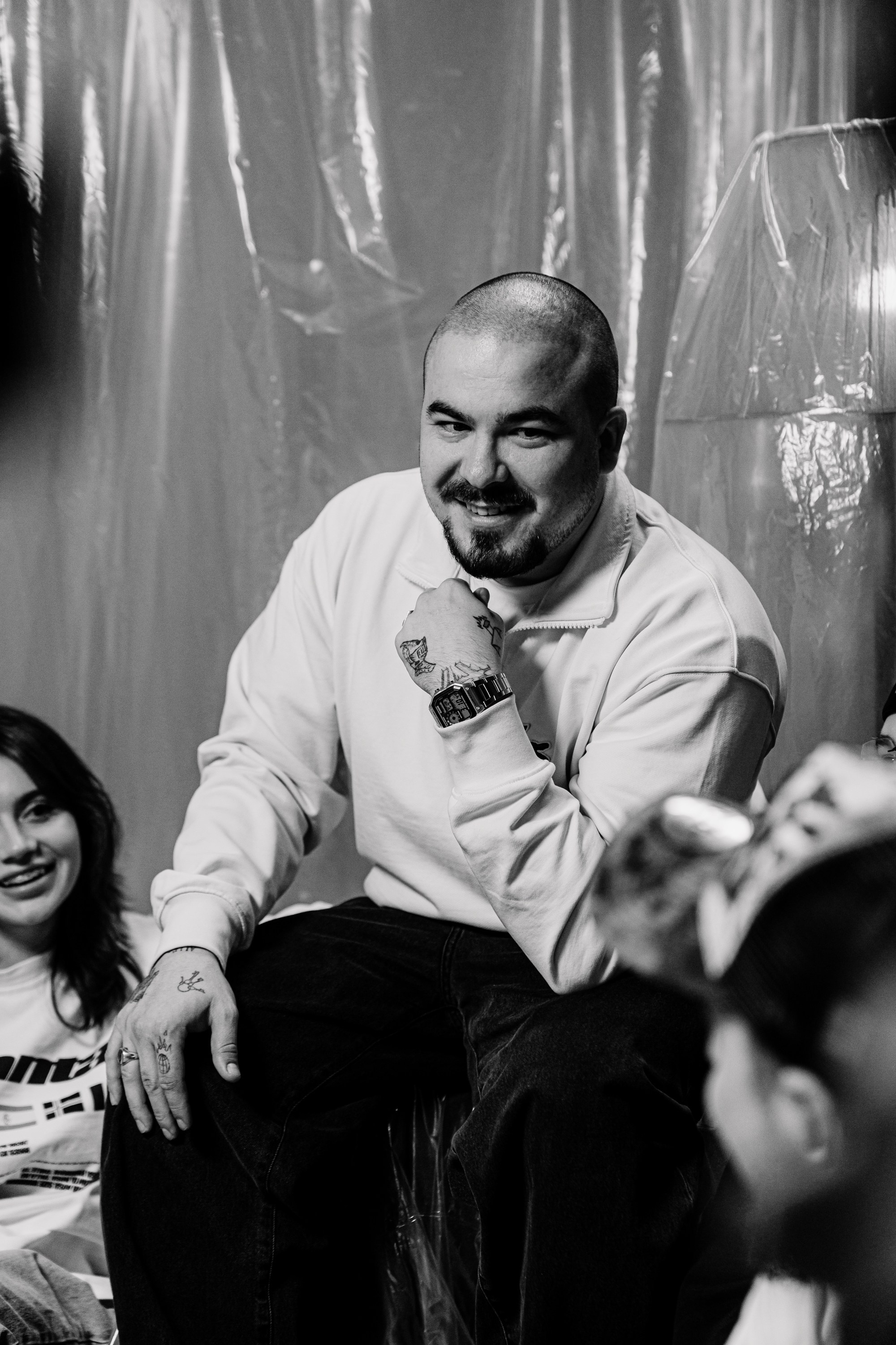 Бэкстейдж шоу Клик Клак «Кажется нащупал». Костя Жуков — фотограф в Москве