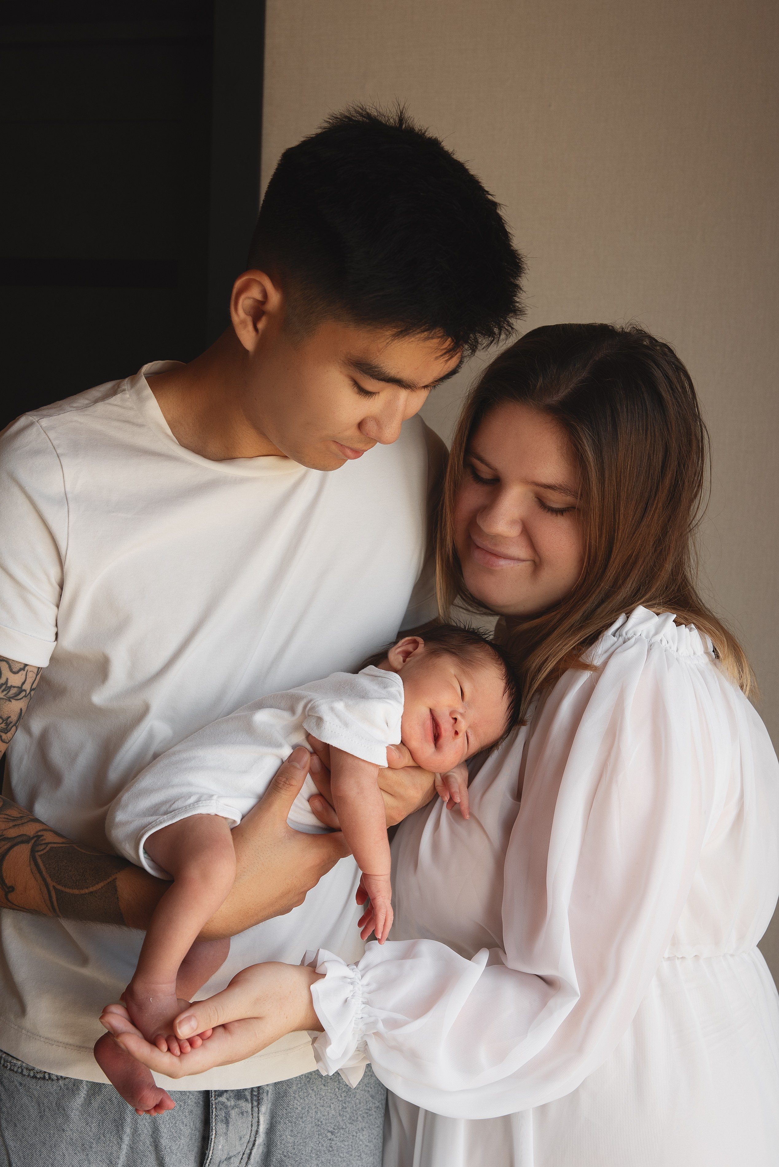 Семейная фотосессия с новорожденным Эрнест. Семейный фотограф в Южно-Сахалинске Анастасия Лимарева