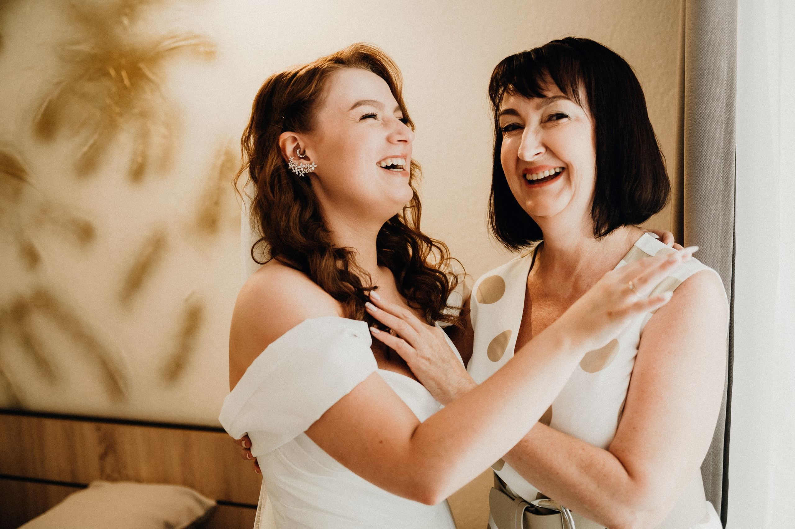 Свадебные фотографии. Фотограф в Барнауле Дарья Бутурлакина. Люби.Цени.Касайся