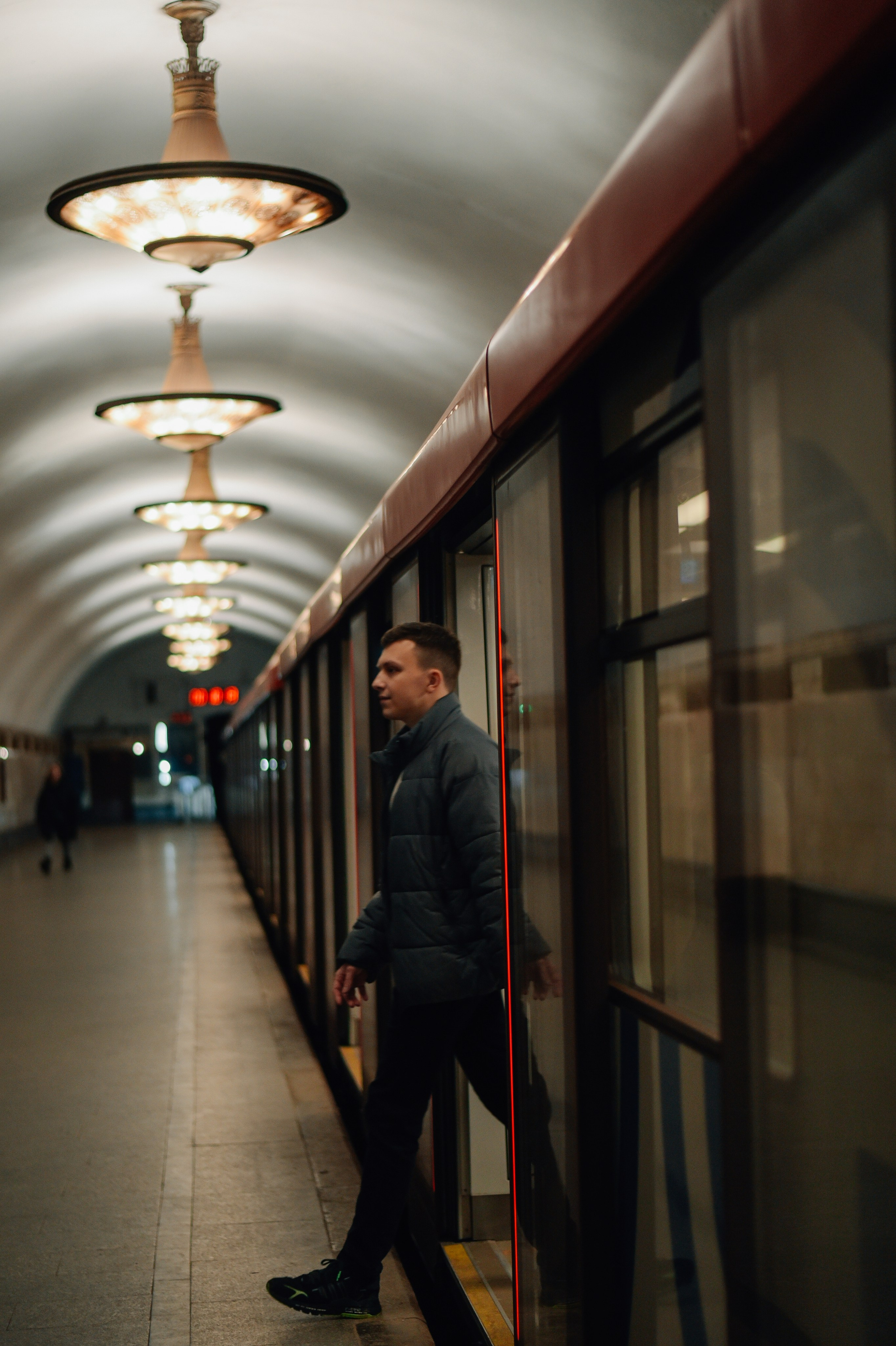 Пустое метро. Фотограф Лола Волна, город Москва