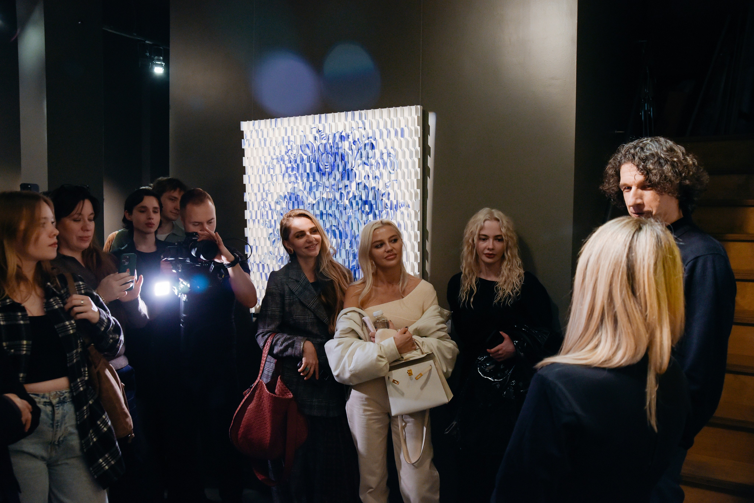 Марина Лизоркина СОКРОВИЩЕ НАЦИИ SNEG Gallery. Фотограф Лола Волна, город Москва