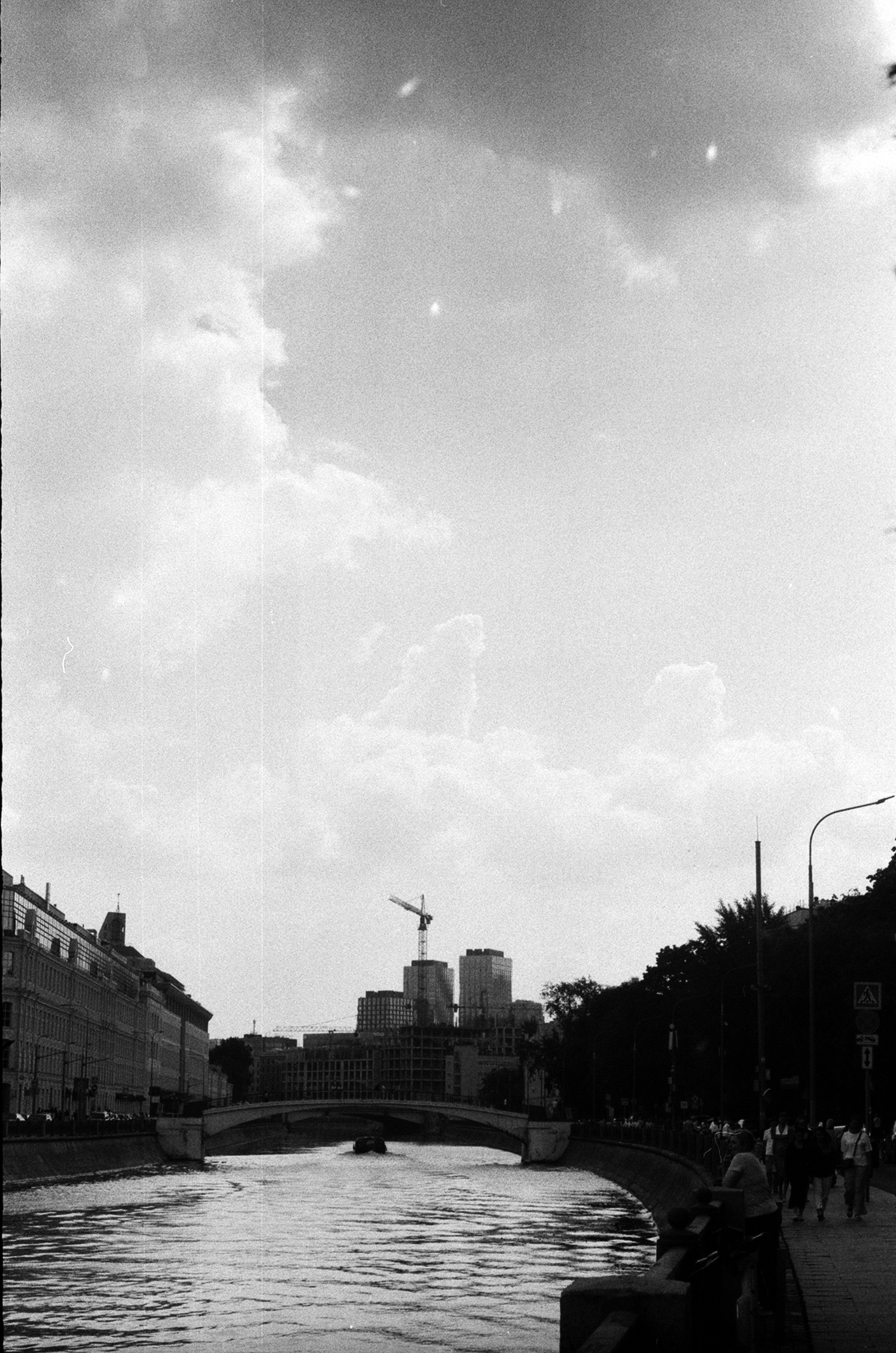 Альбом пленочных ЧБ-фото. Репортажный и семейный фотограф — Шелихов Сергей