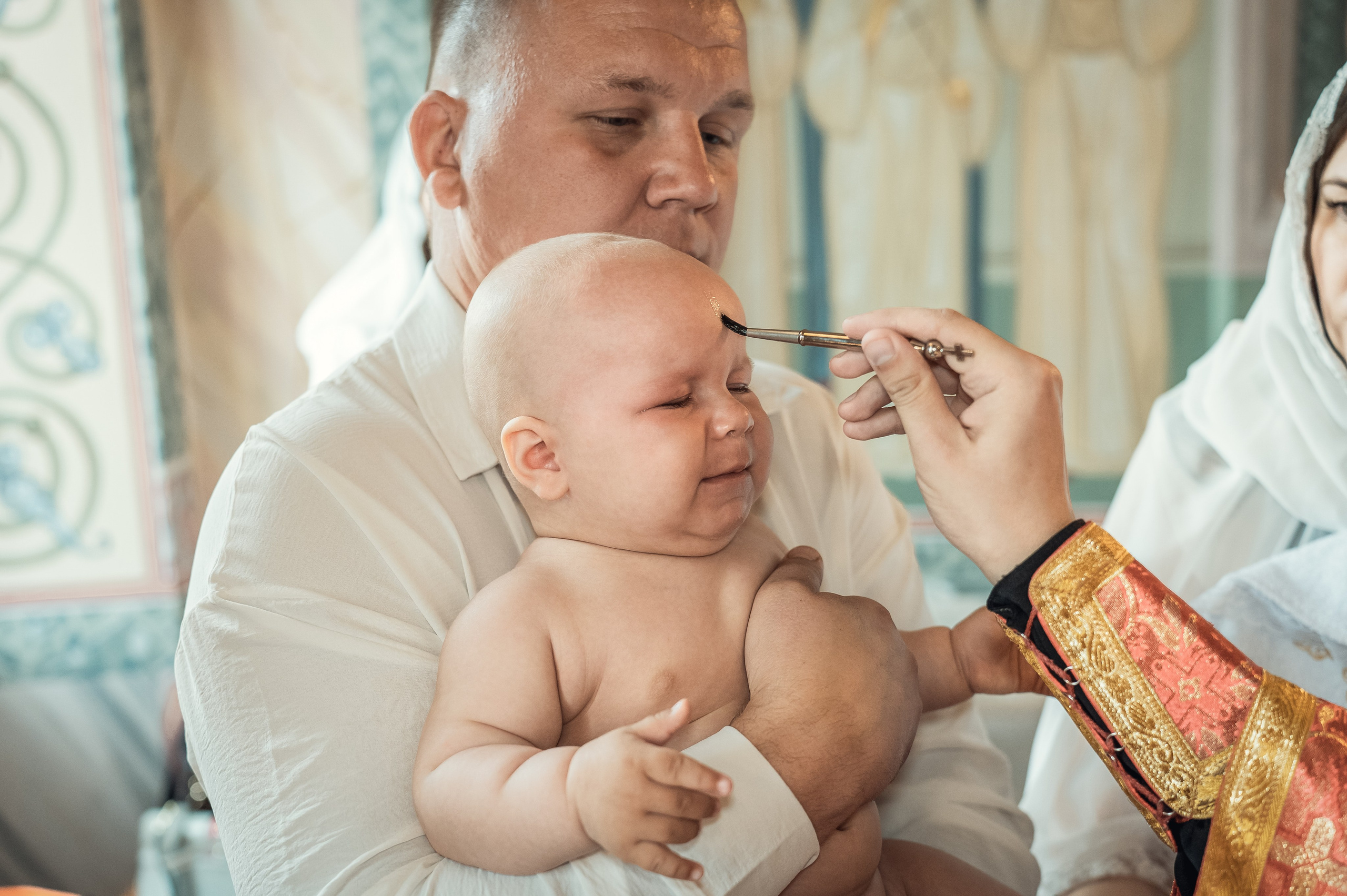 Крещение Полины в храме Покрова Пресвятой Богородицы. Фотограф на Крещение Тула и Венчание в Туле, детский и семейный фотограф