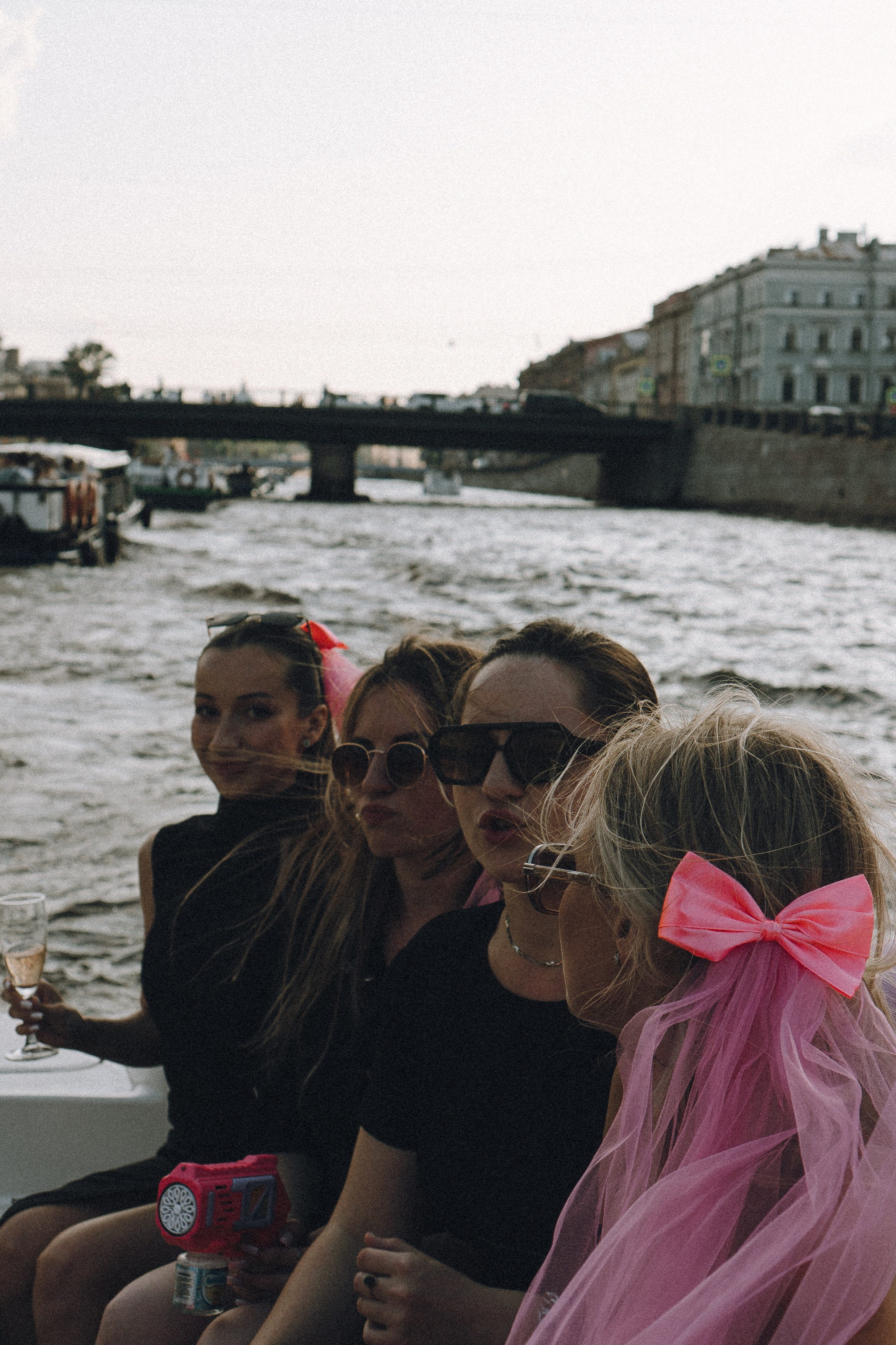 ДЕВИЧНИК НА КАТЕРЕ. Профессиональный фотограф, Санкт-Петербург — Виктория Богомолова