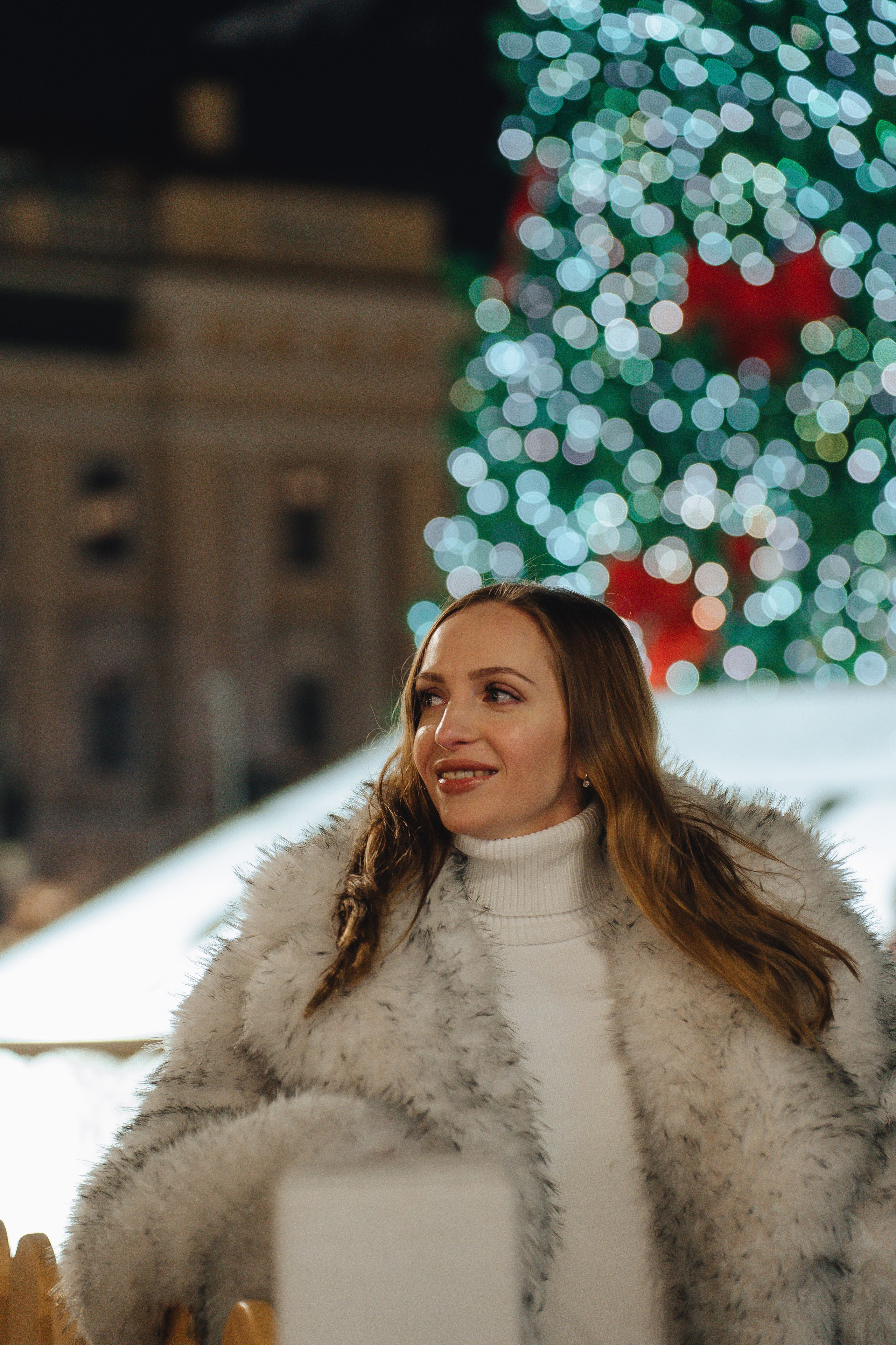 ПРОГУЛКА НА МАНЕЖНОЙ ПЛОЩАДИ ДЛЯ ДЕВУШКИ ПЕРЕД НОВЫМ ГОДОМ (НОВОГОДНЯЯ ФОТОСЕССИИЯ НА МАНЕЖНОЙ ПЛОЩАДИ). Профессиональный фотограф, Санкт-Петербург — Виктория Богомолова