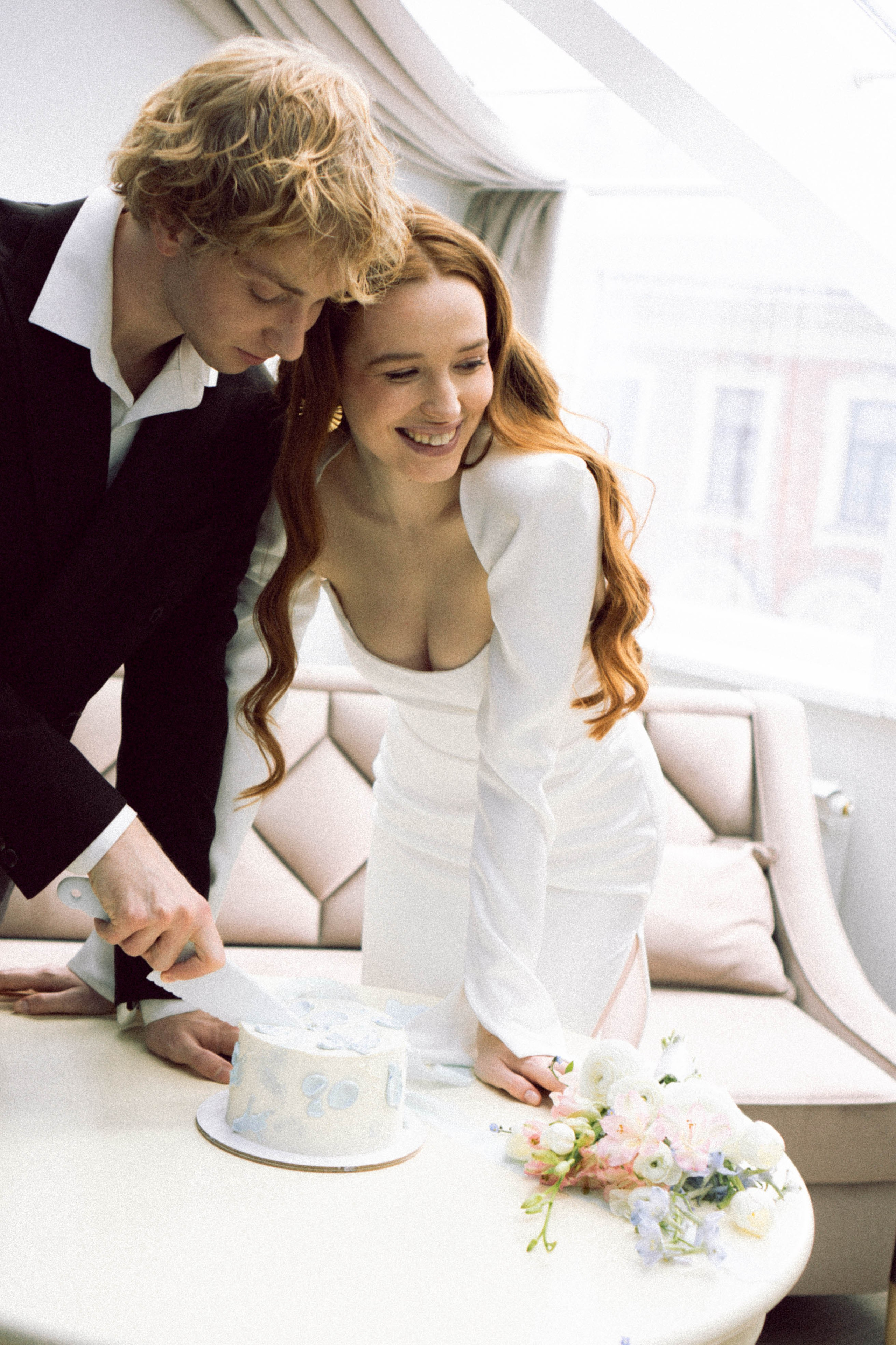 СВАДЕБНАЯ СЬЕМКА В ОТЕЛЕ. СБОРЫ ЖЕНИХА И НЕВЕСТЫ И ТАКЖЕ ТОР И ПОДГОТОВКА К ПРОГУЛКЕ. Профессиональный фотограф, Санкт-Петербург — Виктория Богомолова