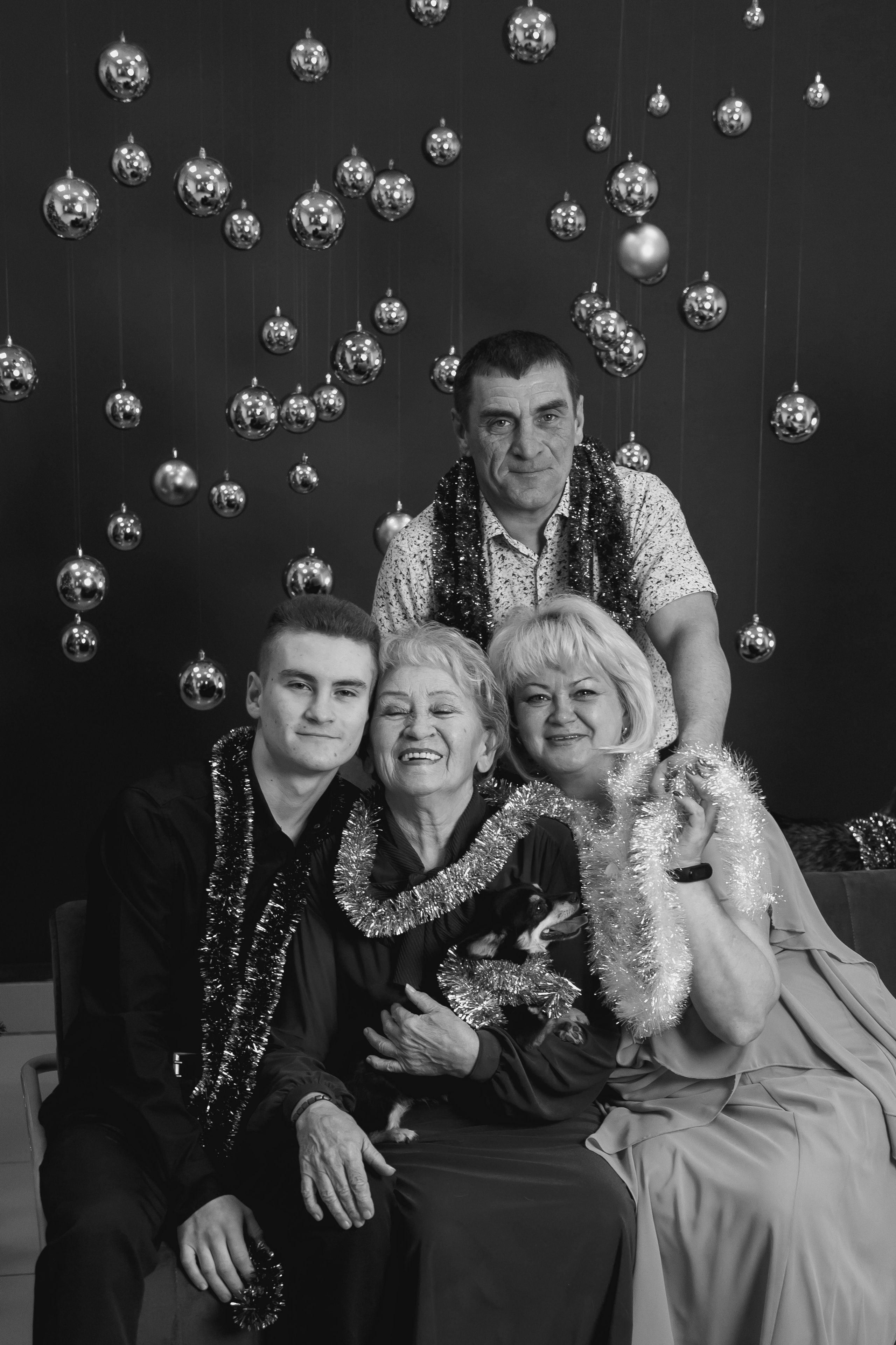 Семейный портрет. Новый год. Фотограф во Владивостоке. Юрганова Анна